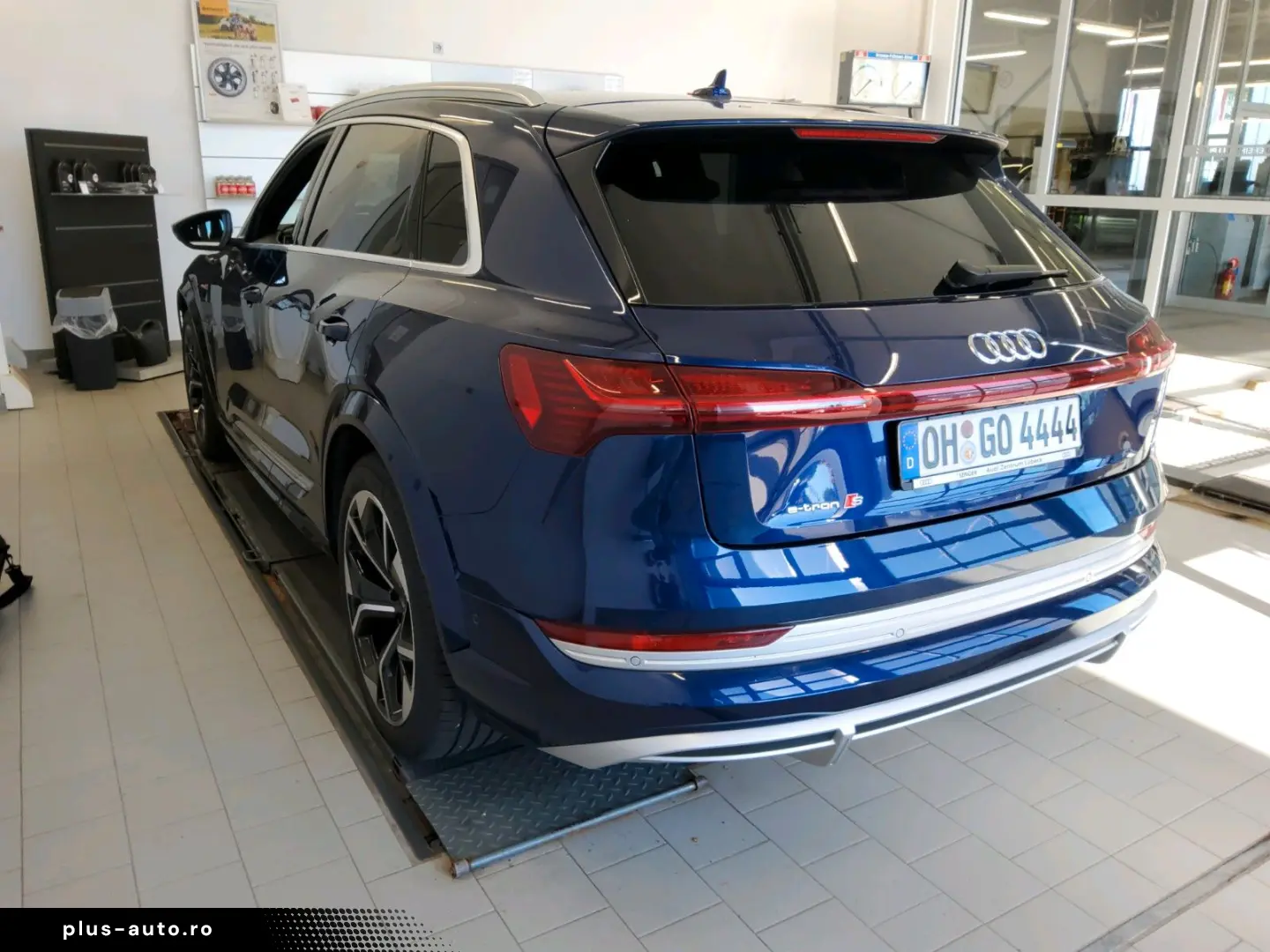AUDI E-tron S Quattro D-MATRIX HuD PANO
