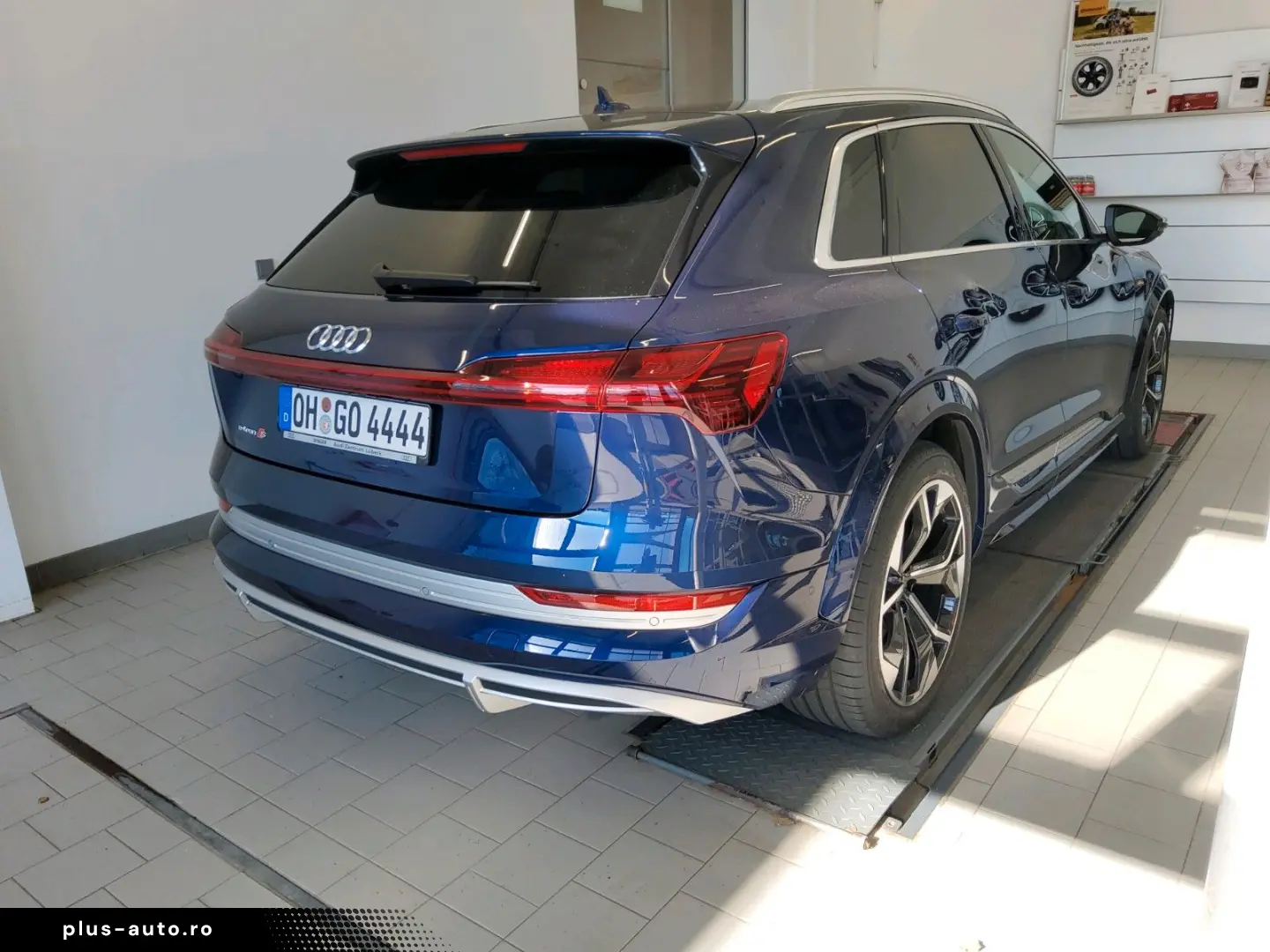 AUDI E-tron S Quattro D-MATRIX HuD PANO