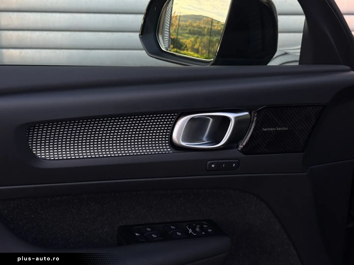 VOLVO XC40 R-Design 2.0 B4 Aut ACC Harman-Kardon 360 K