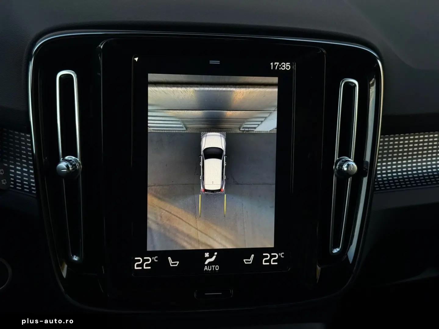 VOLVO XC40 R-Design 2.0 B4 Aut ACC Harman-Kardon 360 K
