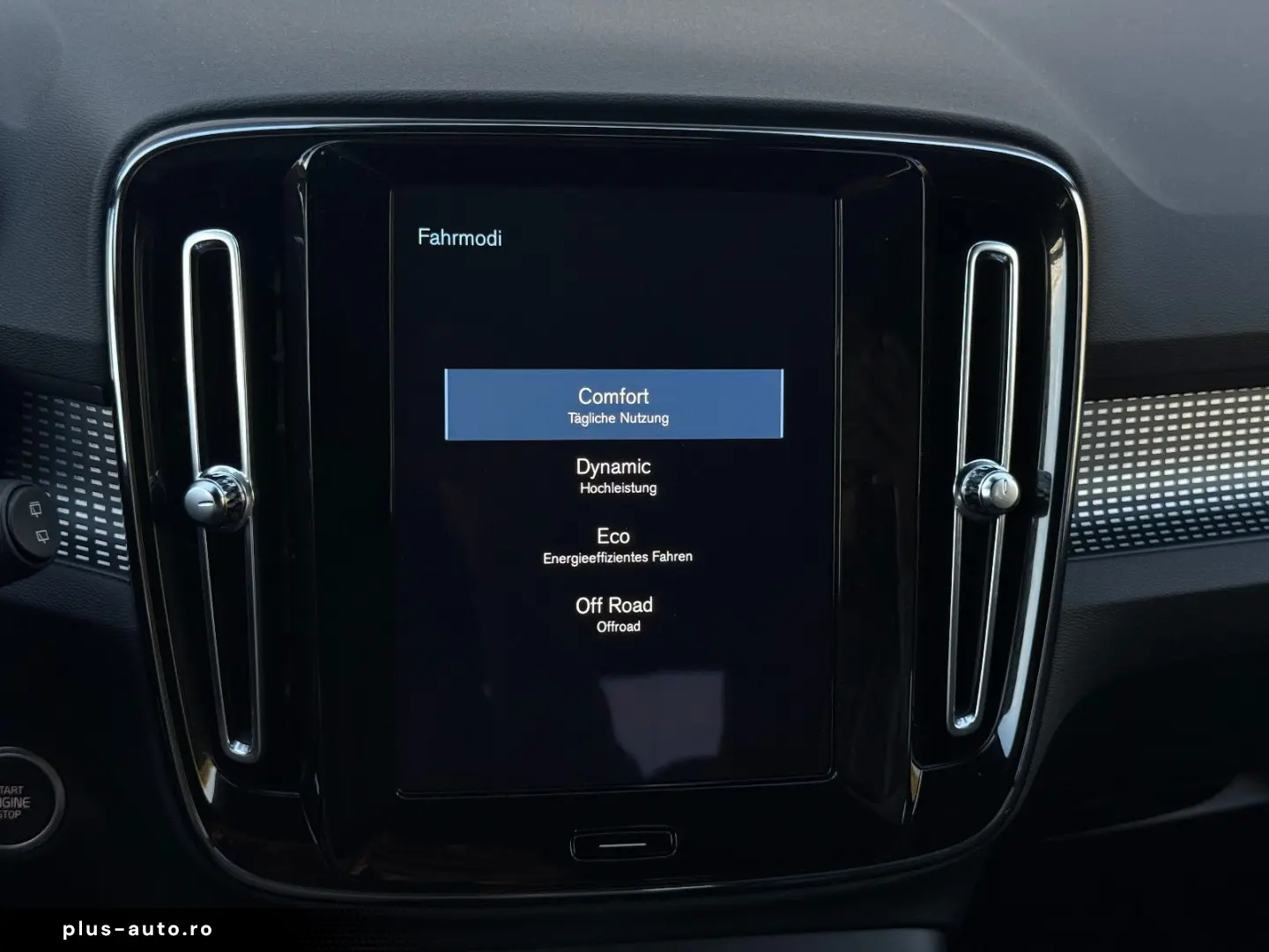 VOLVO XC40 R-Design 2.0 B4 Aut ACC Harman-Kardon 360 K