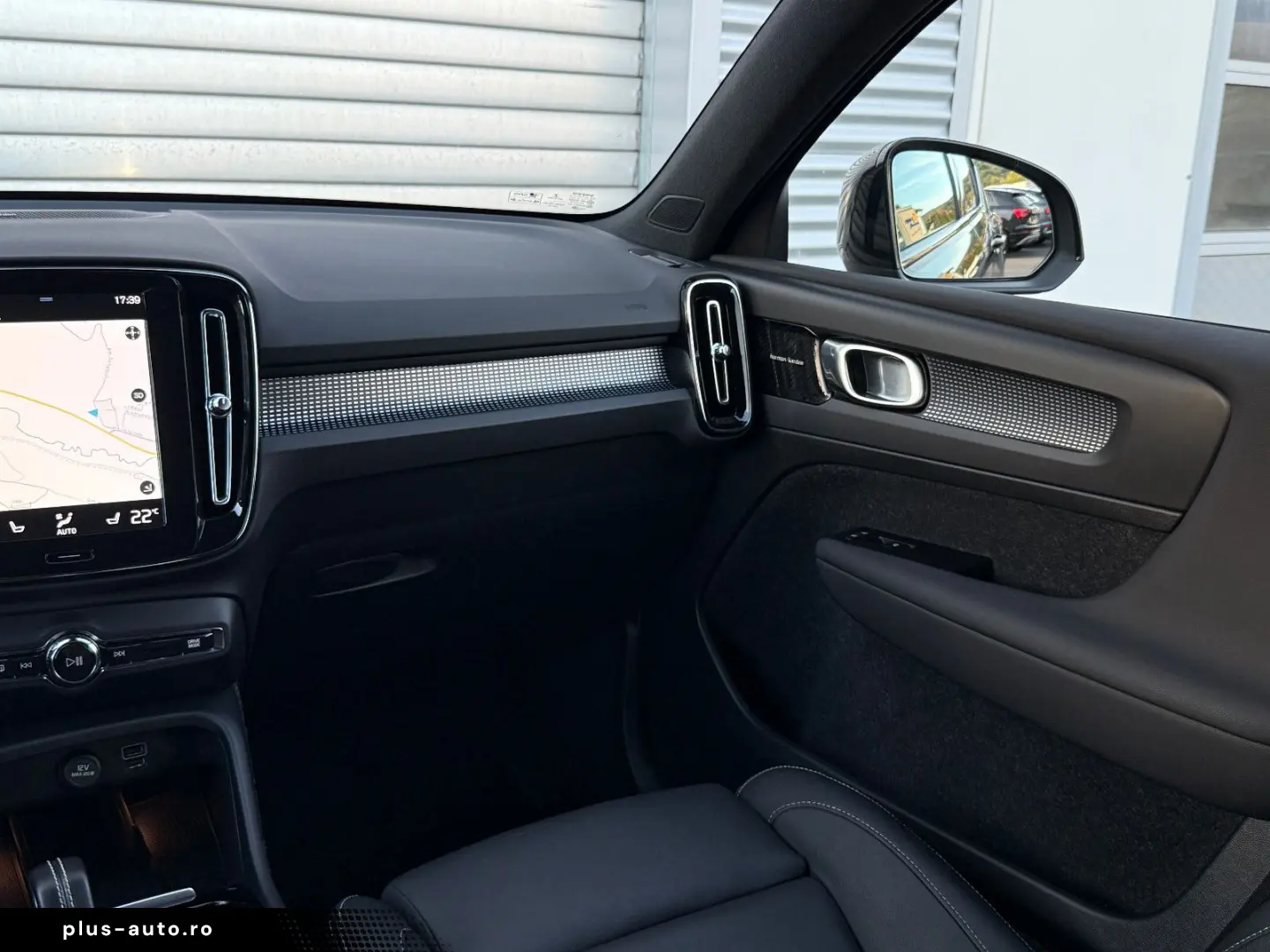 VOLVO XC40 R-Design 2.0 B4 Aut ACC Harman-Kardon 360 K