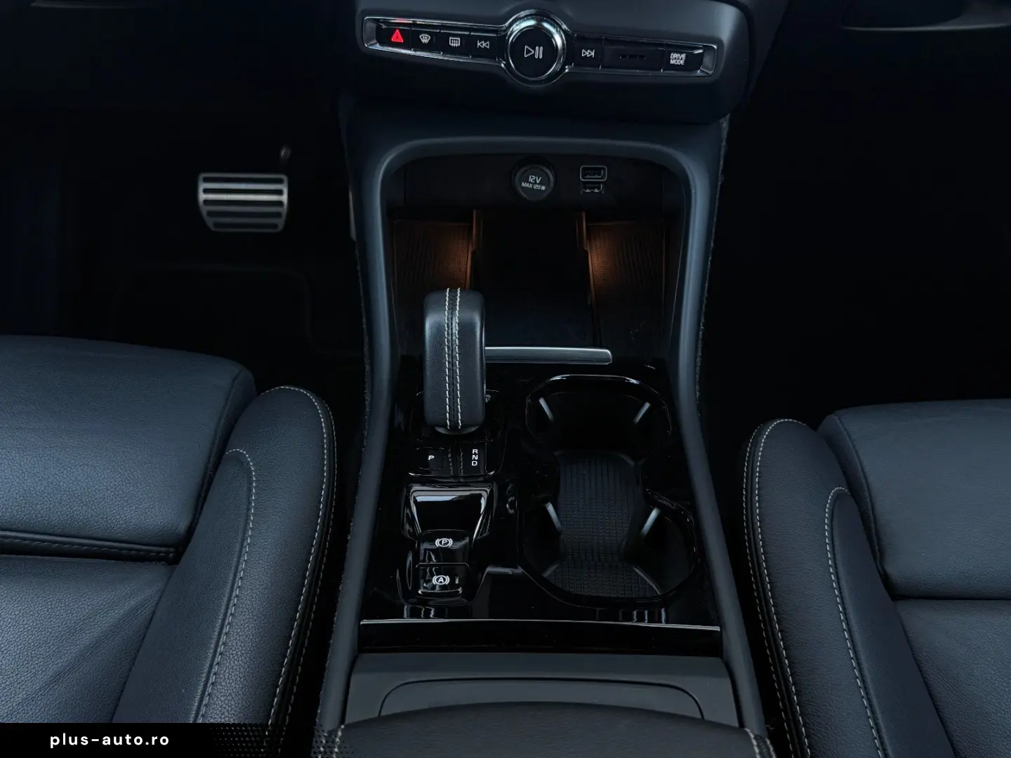 VOLVO XC40 R-Design 2.0 B4 Aut ACC Harman-Kardon 360 K