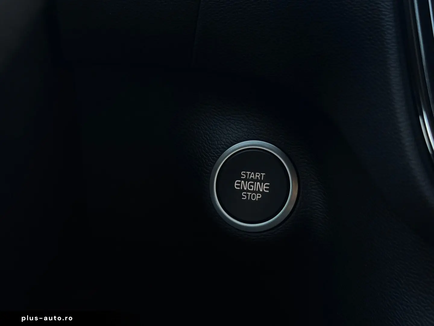 VOLVO XC40 R-Design 2.0 B4 Aut ACC Harman-Kardon 360 K