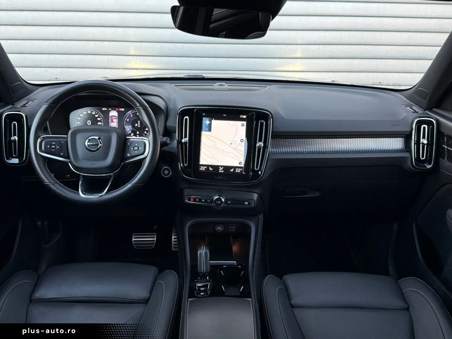 VOLVO XC40 R-Design 2.0 B4 Aut ACC Harman-Kardon 360 K