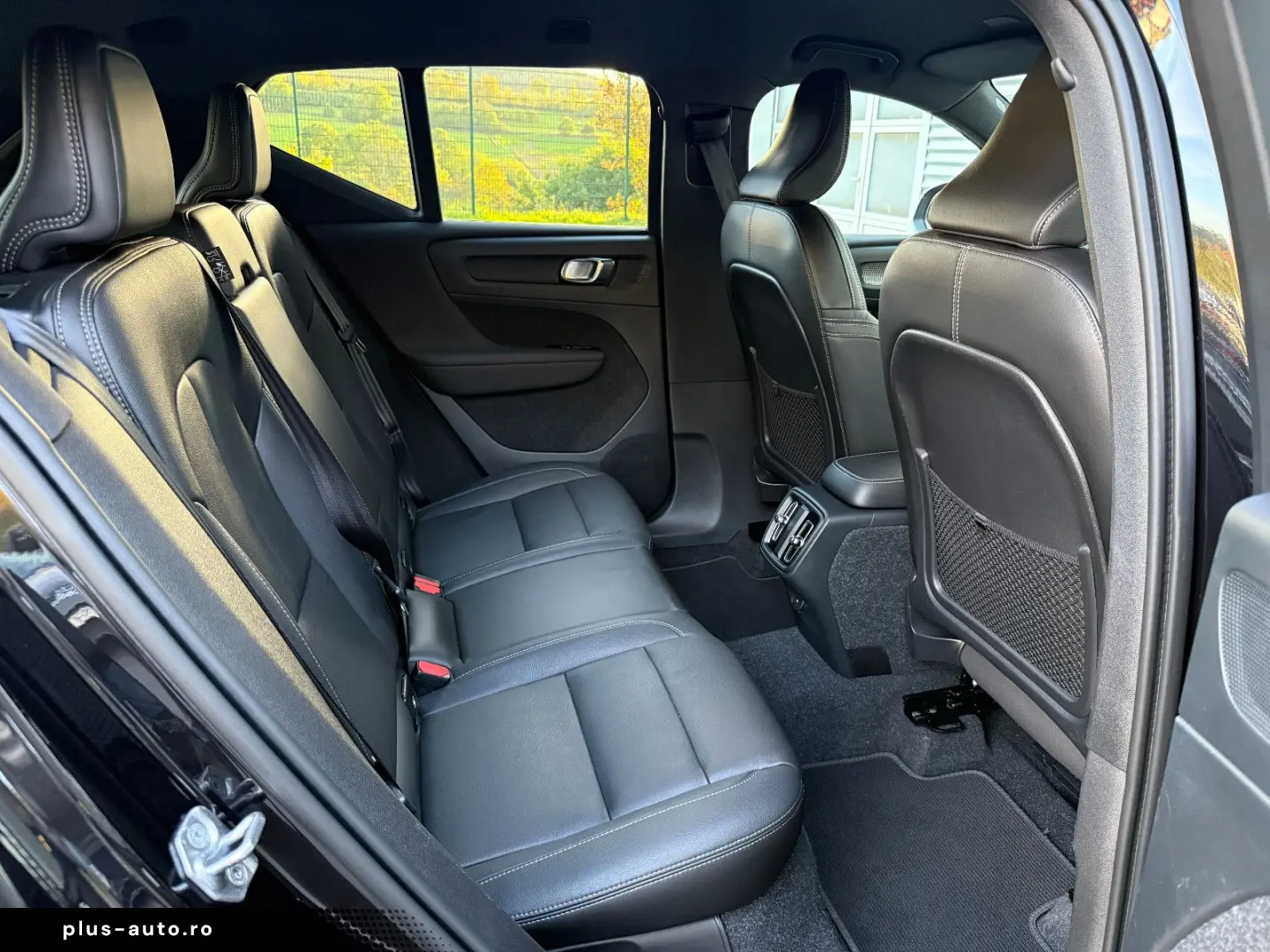 VOLVO XC40 R-Design 2.0 B4 Aut ACC Harman-Kardon 360 K