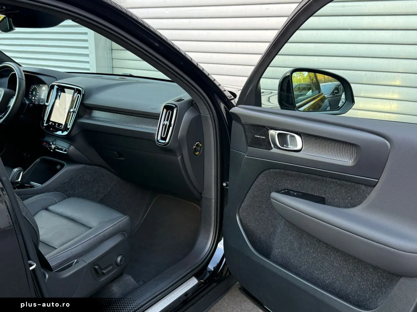 VOLVO XC40 R-Design 2.0 B4 Aut ACC Harman-Kardon 360 K