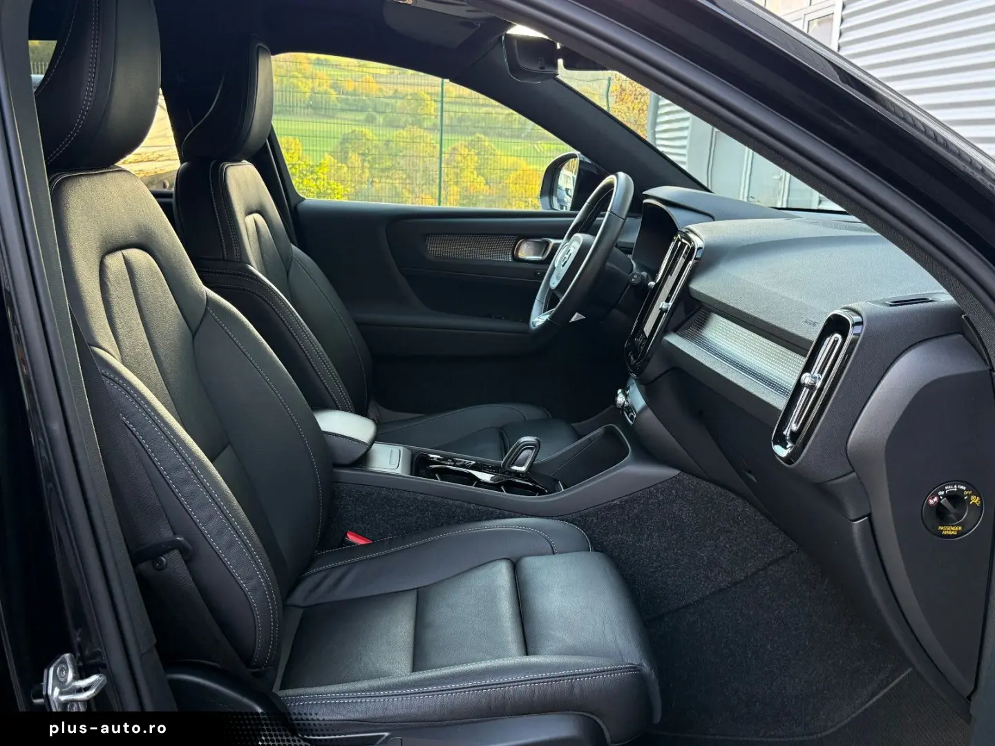VOLVO XC40 R-Design 2.0 B4 Aut ACC Harman-Kardon 360 K