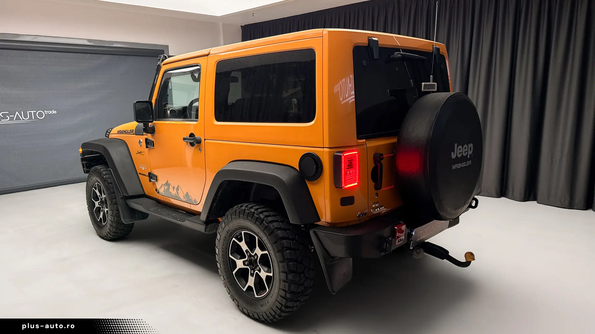 Jeep Wrangler Sahara 2 4x4
