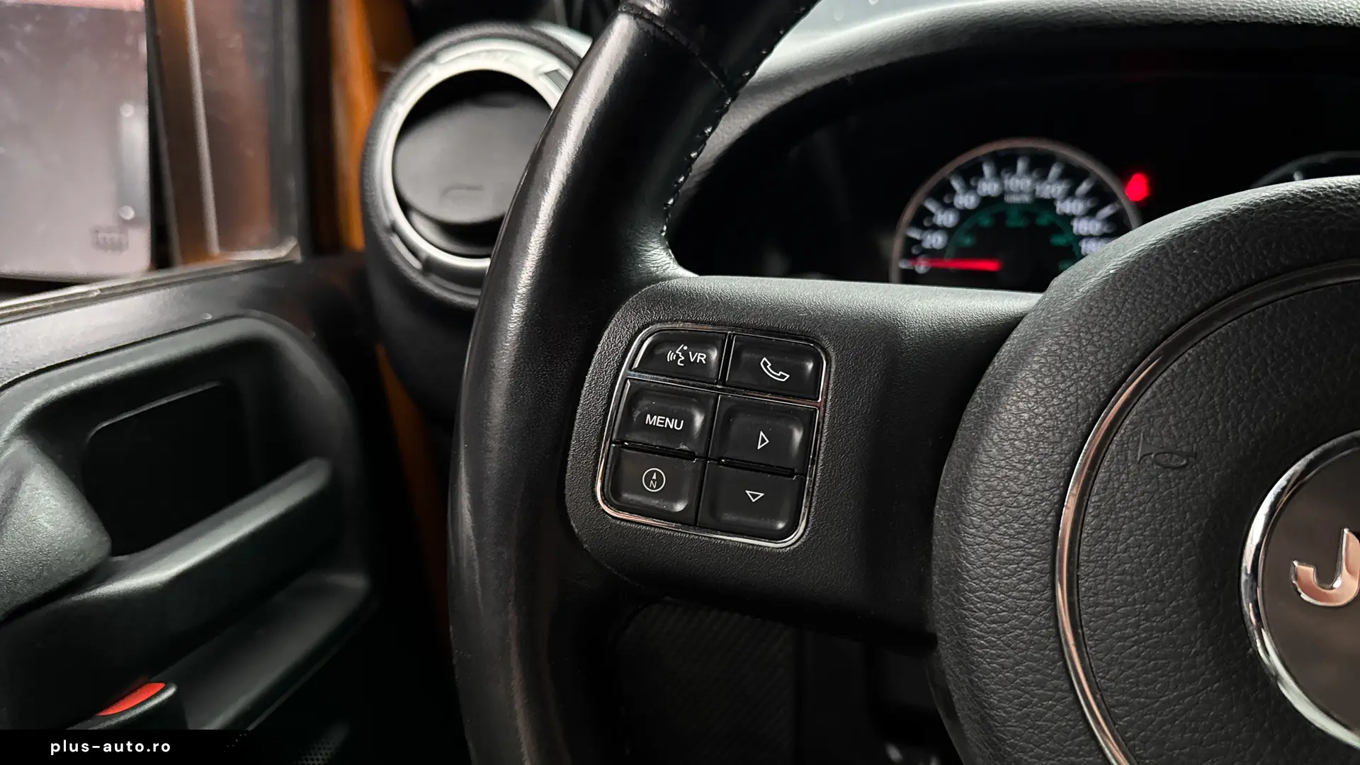 Jeep Wrangler Sahara 2 4x4