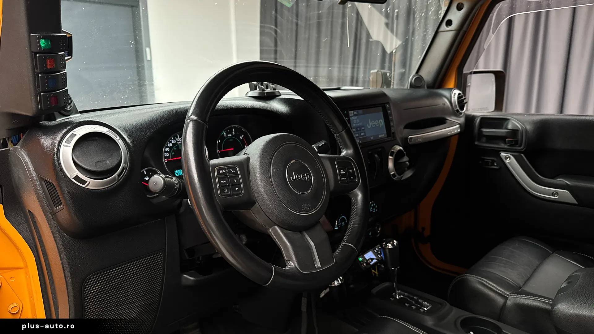 Jeep Wrangler Sahara 2 4x4