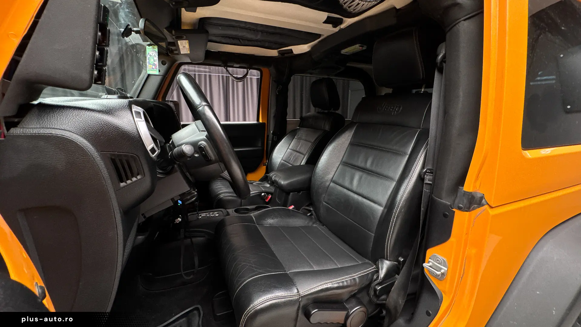 Jeep Wrangler Sahara 2 4x4