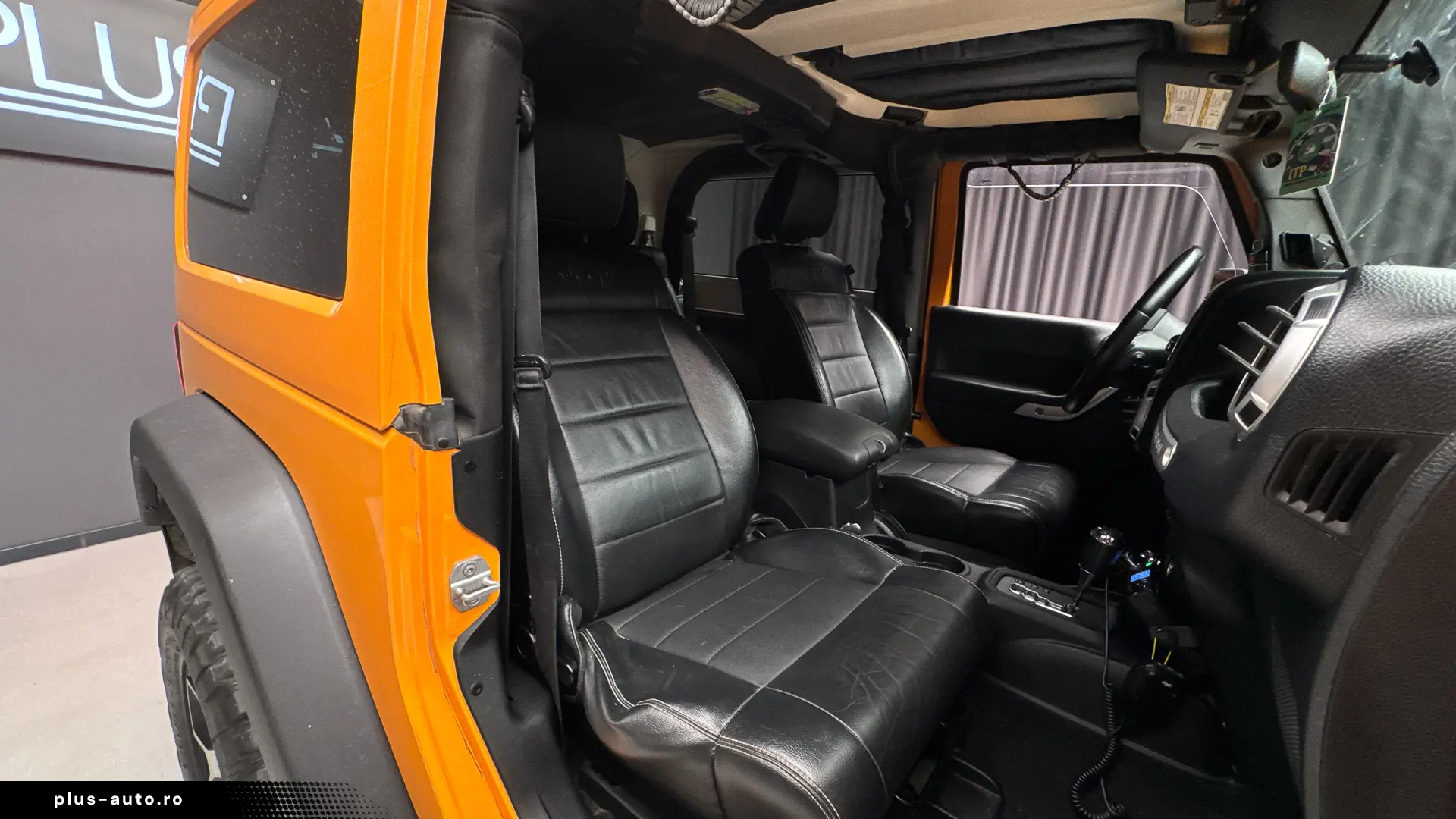 Jeep Wrangler Sahara 2 4x4
