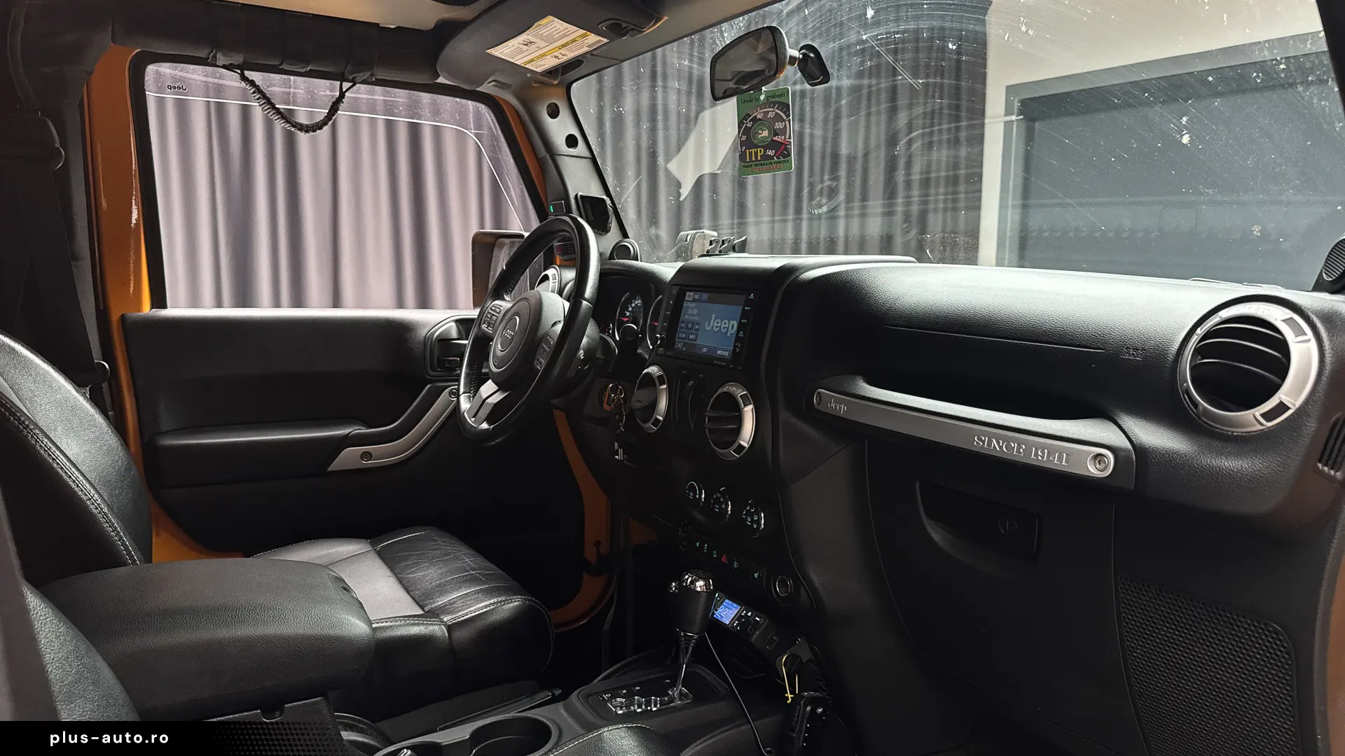 Jeep Wrangler Sahara 2 4x4