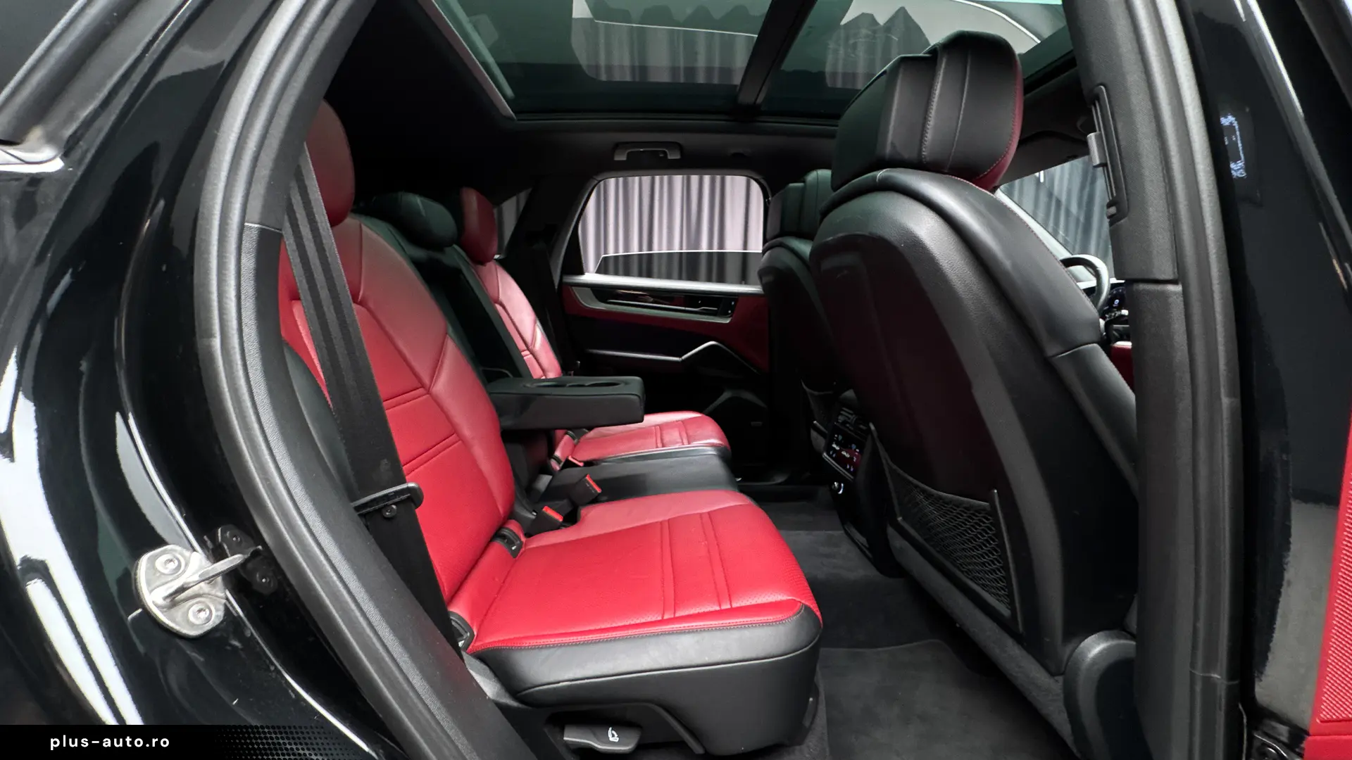 PORSCHE CAYENNE S E-HYBRID 520 CP