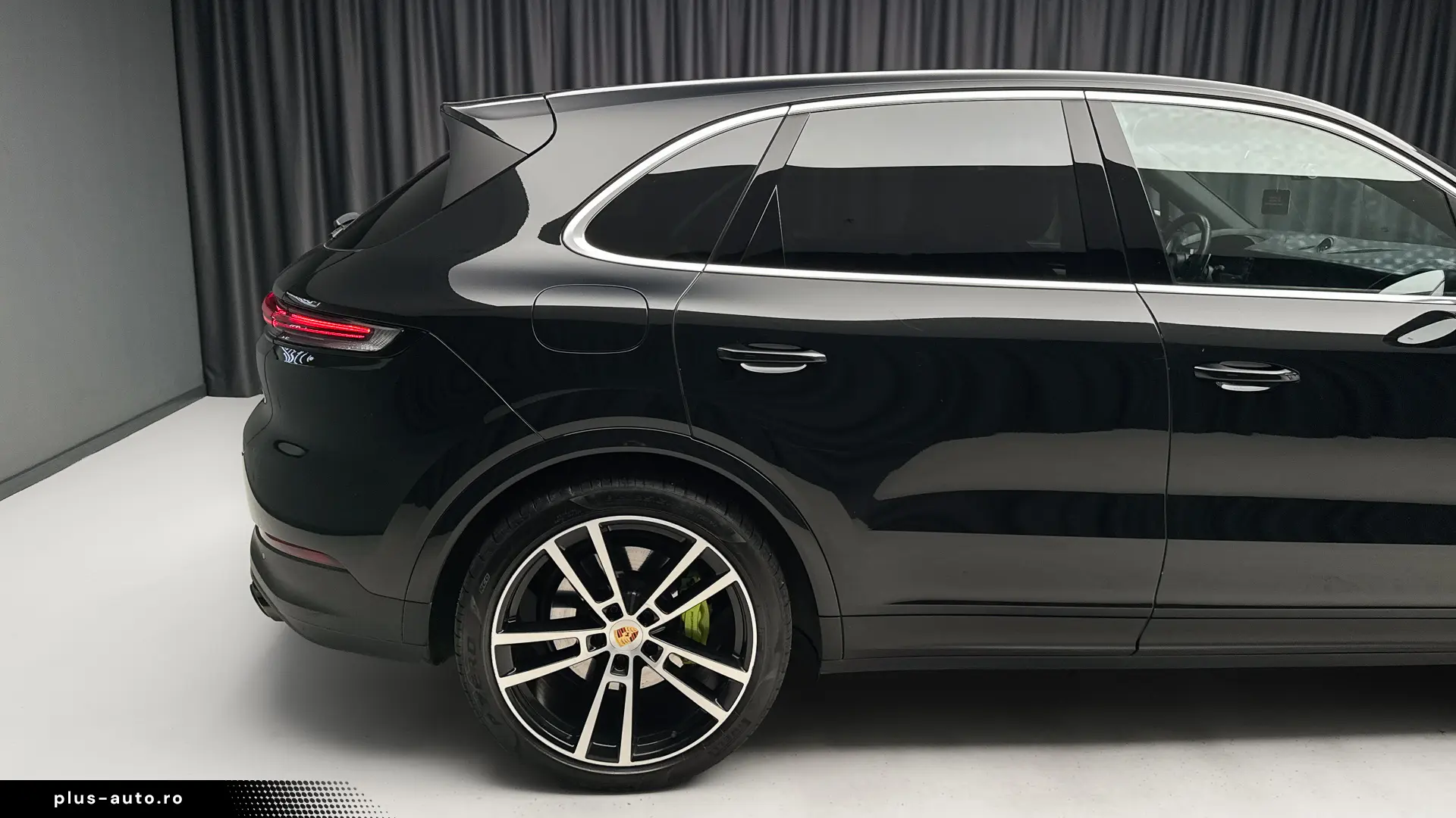 PORSCHE CAYENNE S E-HYBRID 520 CP