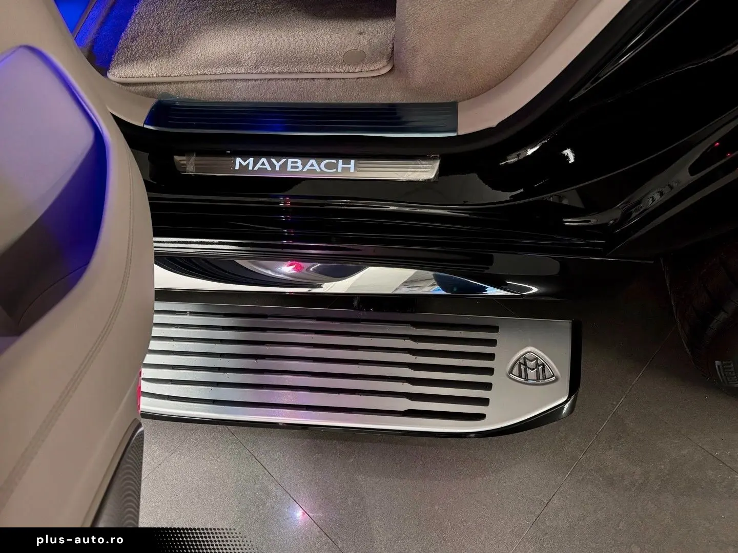MERCEDES-BENZ GLS 600 Maybach Active Body Brown Interior