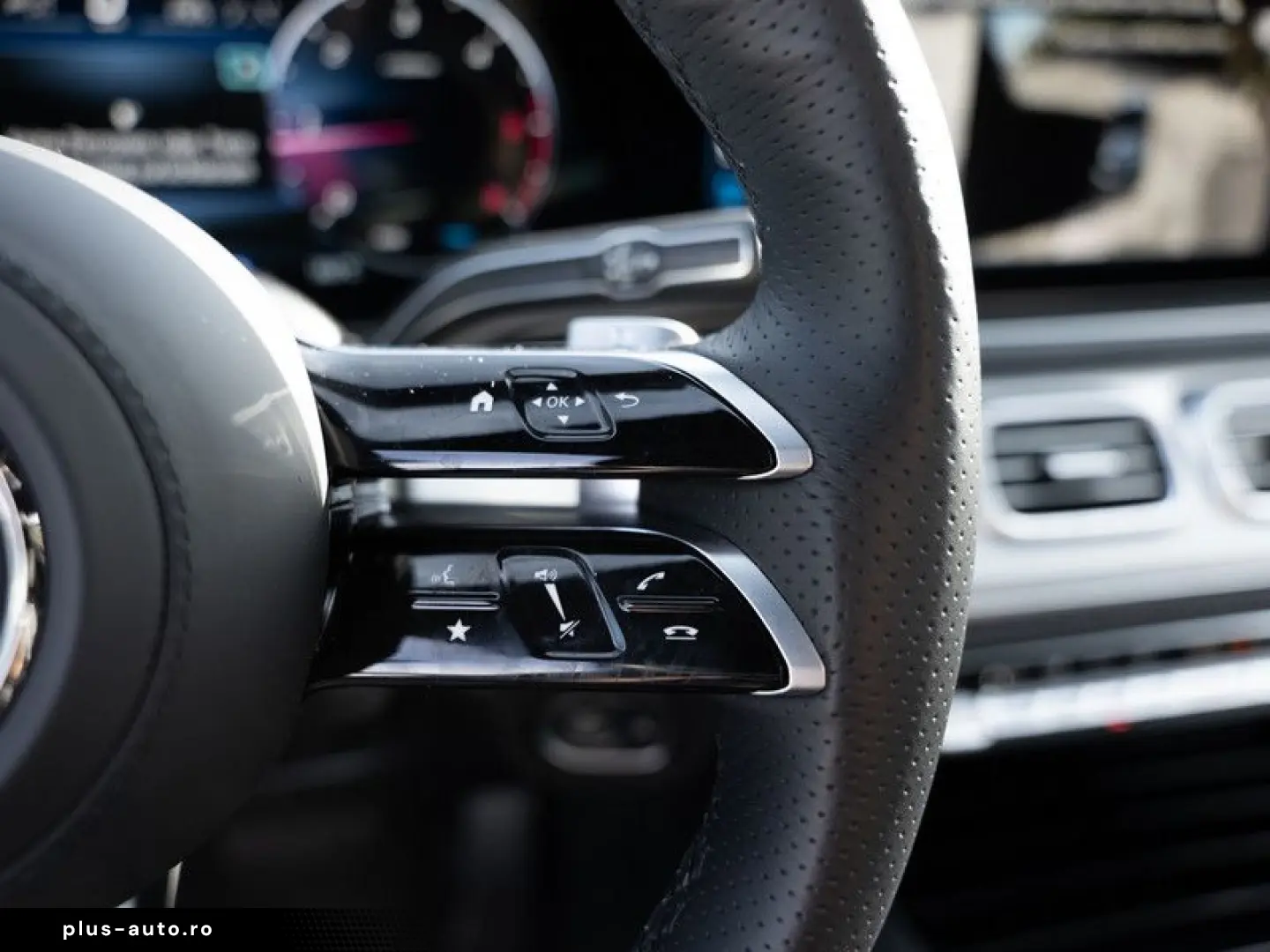 MERCEDES-BENZ GLS 450d 4M AMG GARANTIE Pano Burm Memo Distr