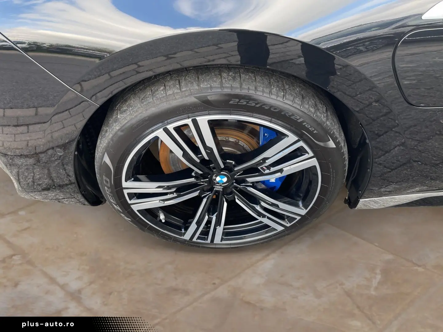 BMW M760e xDrive