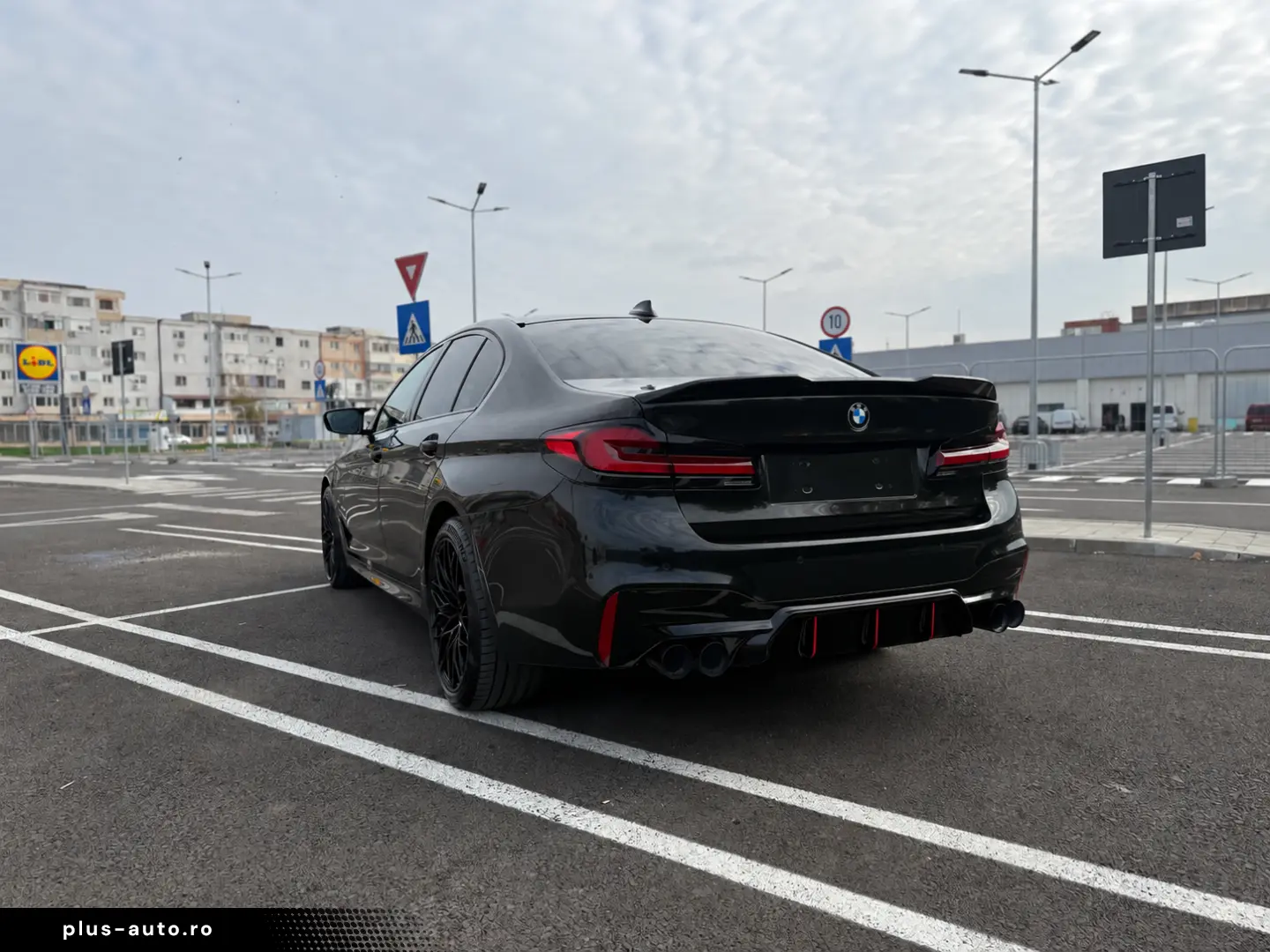 BMW G30 540i