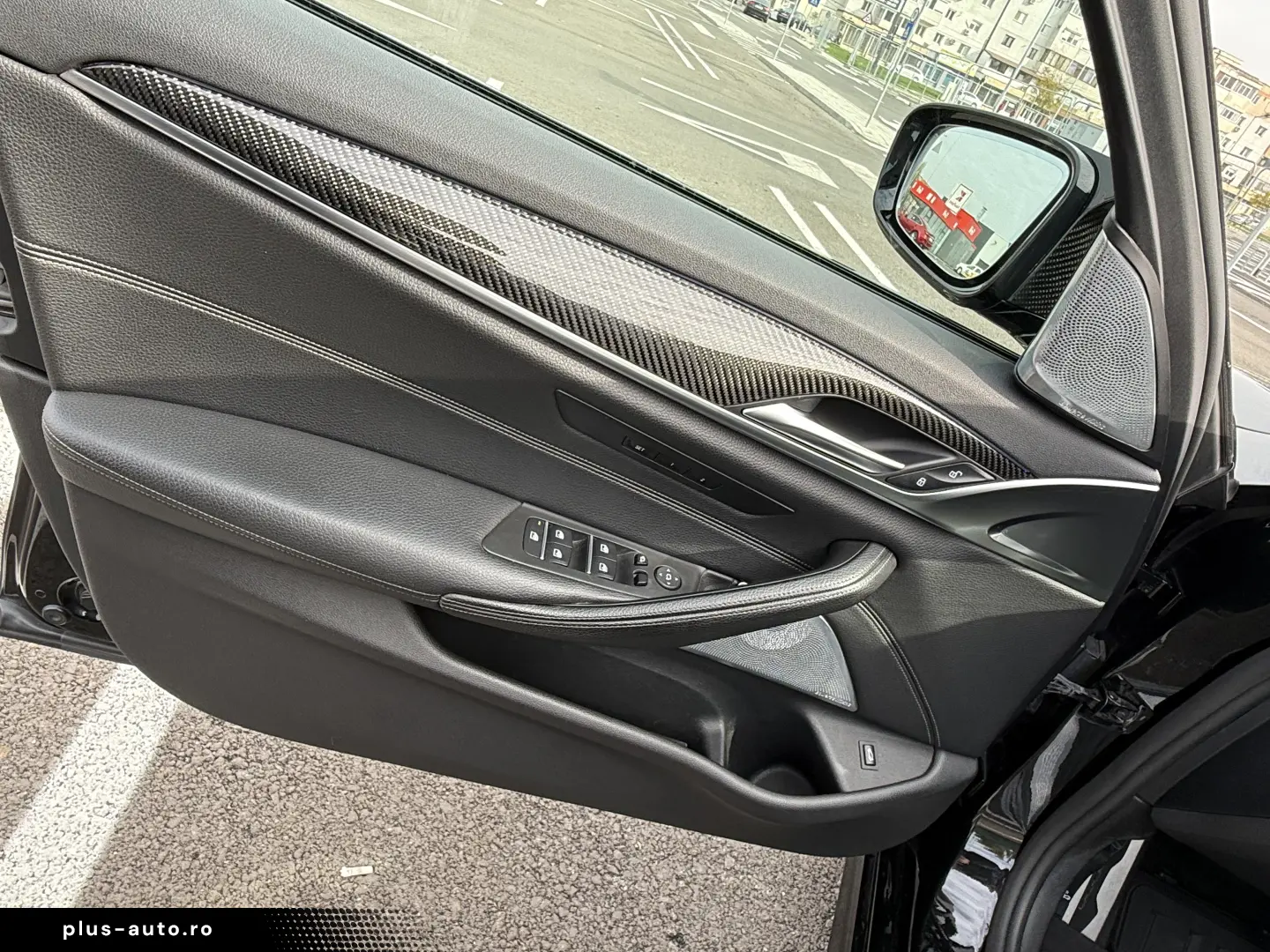 BMW G30 540i