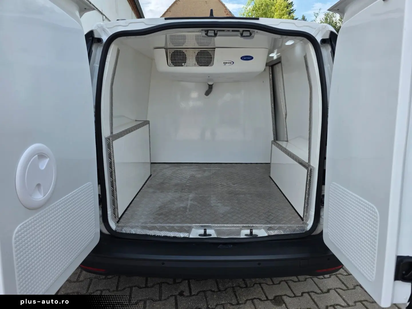 VW Caddy Cargo Basis 2.0TDI