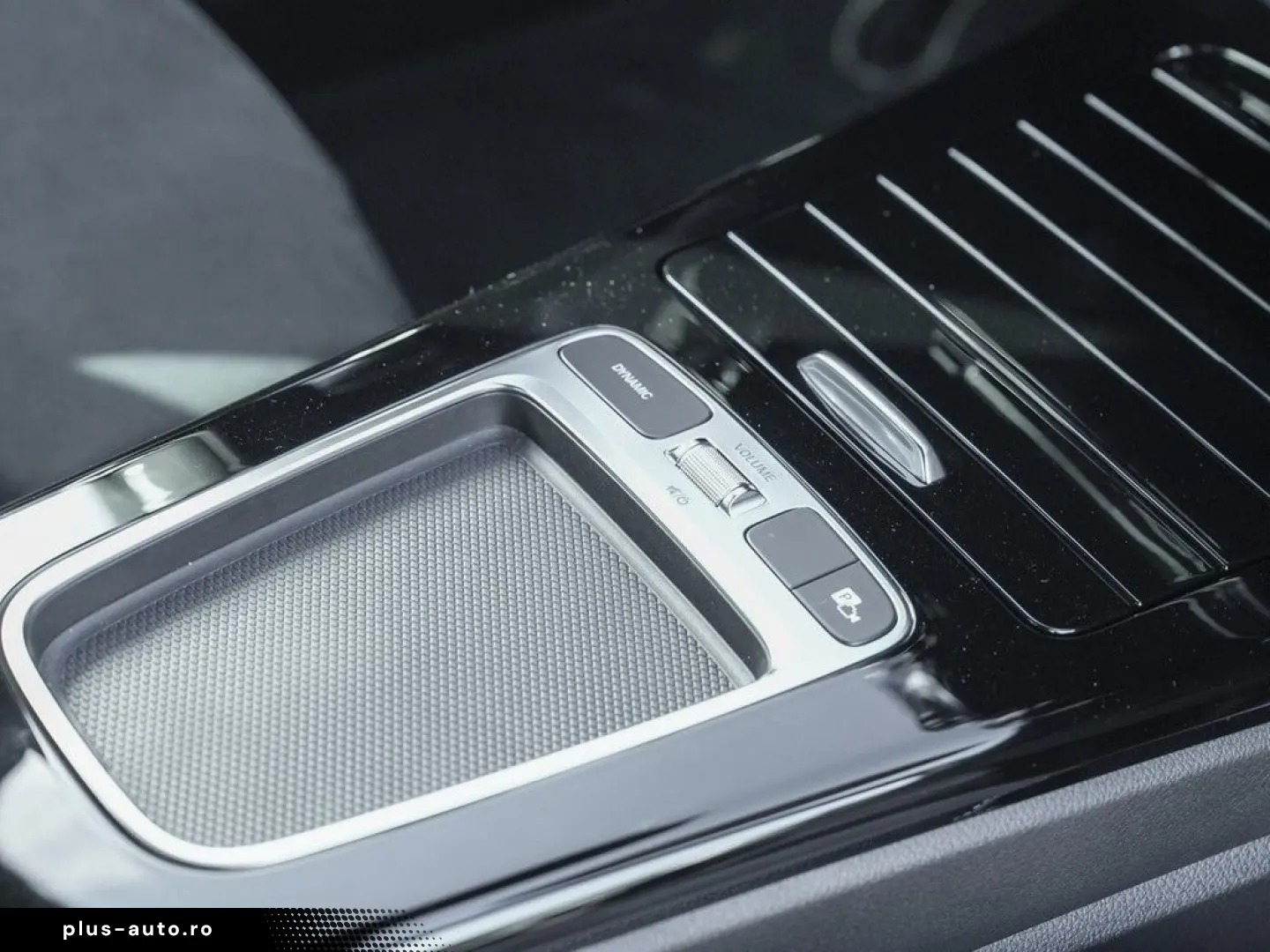 MERCEDES-BENZ CLA 200 AMG Night LED Camera