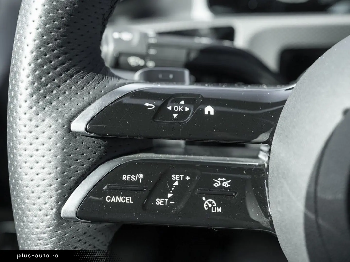 MERCEDES-BENZ CLA 200 AMG Night LED Camera