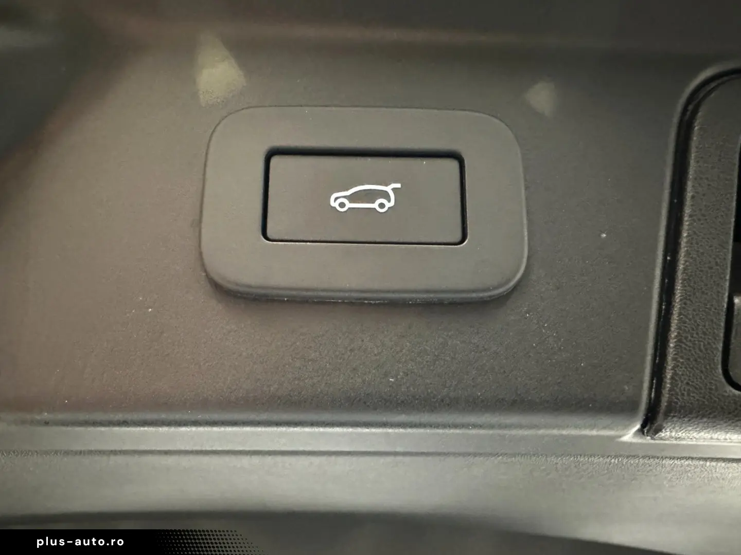 LAND ROVER Range Rover Velar Autobiography_Meridian