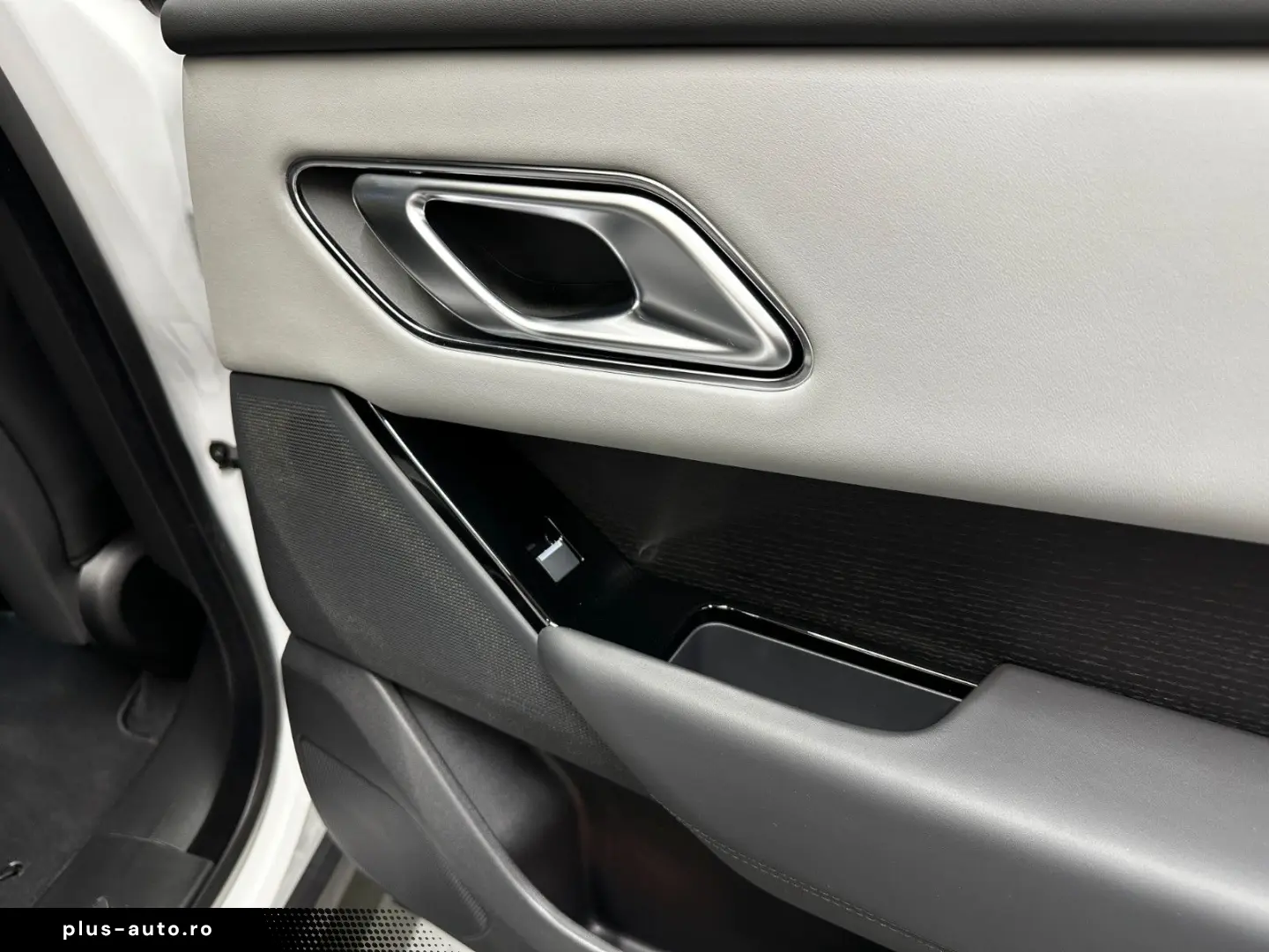 LAND ROVER Range Rover Velar Autobiography_Meridian