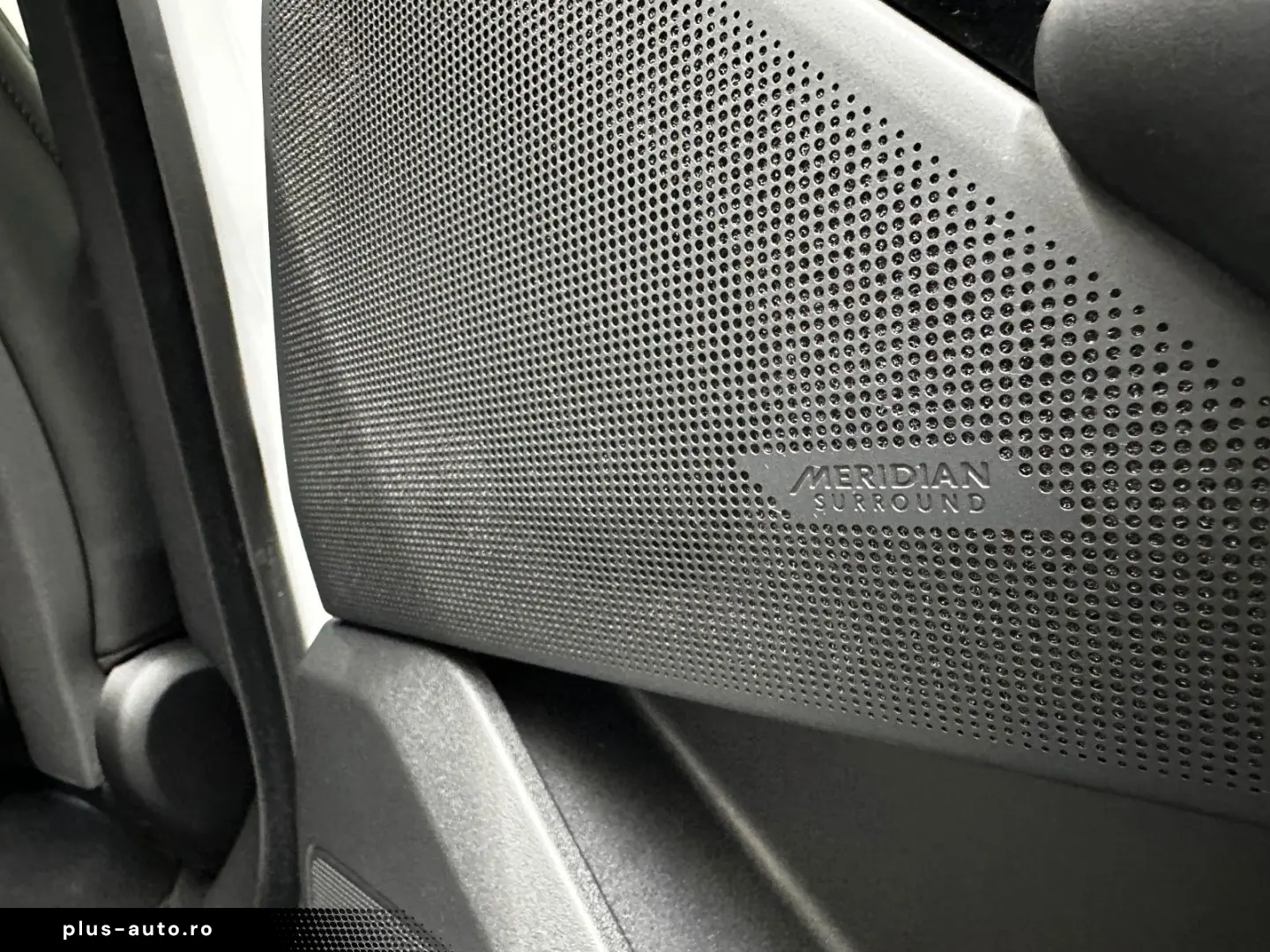 LAND ROVER Range Rover Velar Autobiography_Meridian