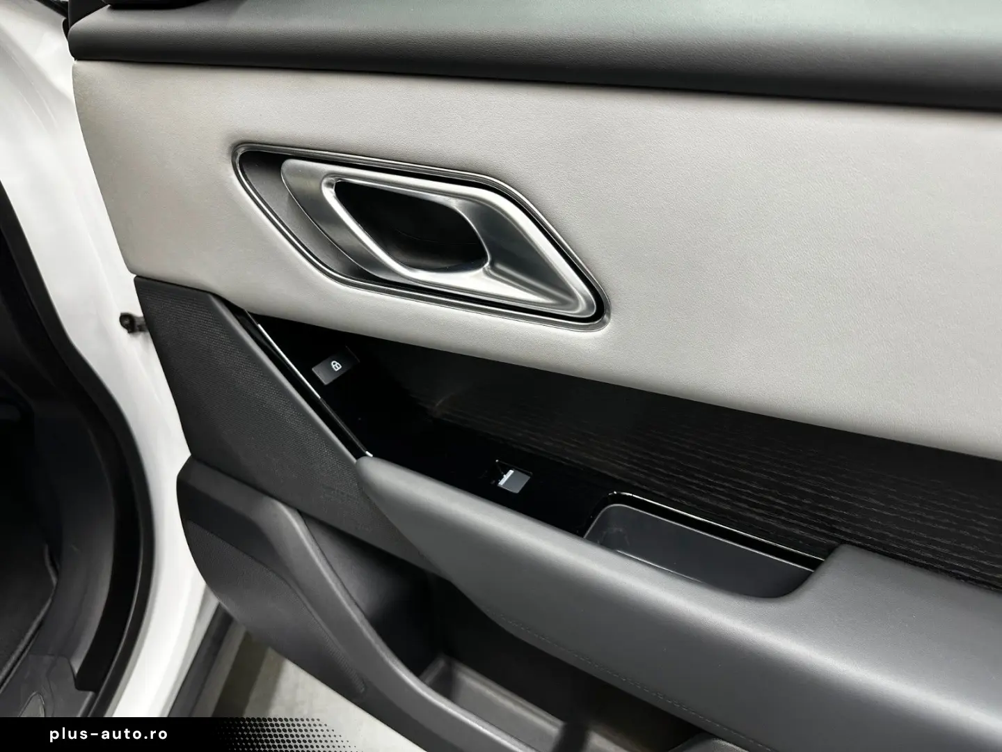 LAND ROVER Range Rover Velar Autobiography_Meridian