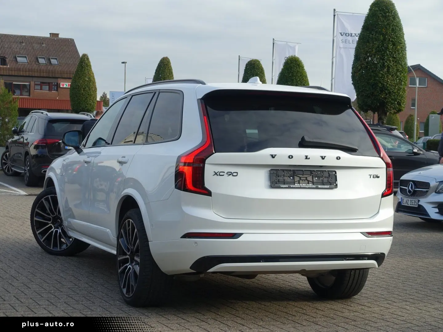 VOLVO XC90 Black Edition Ultra T8 AWD Plug-in FourC