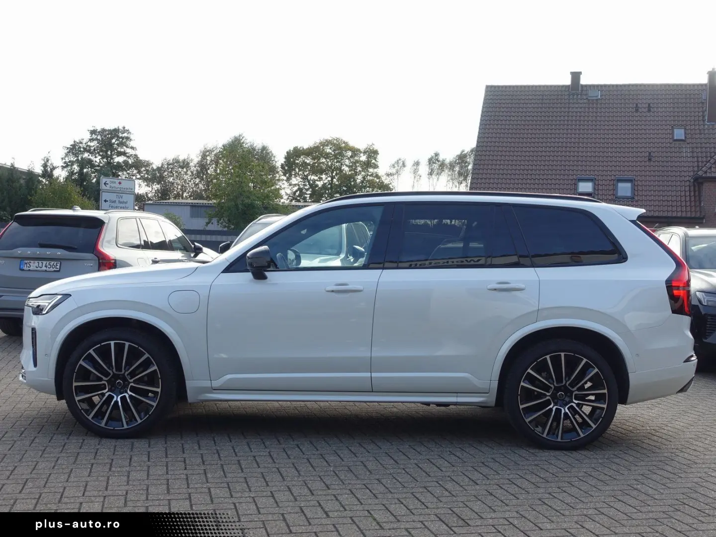 VOLVO XC90 Black Edition Ultra T8 AWD Plug-in FourC