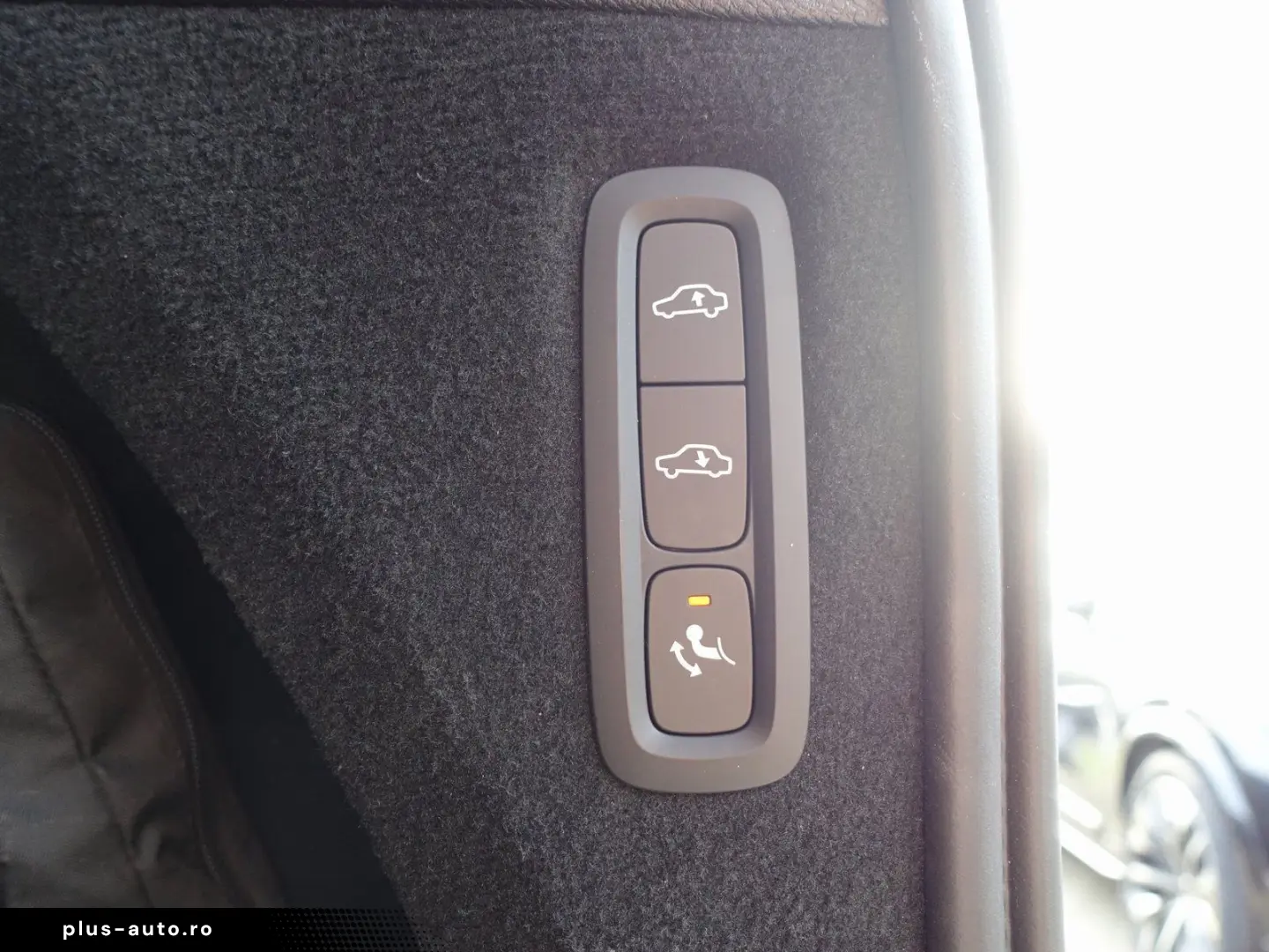 VOLVO XC90 Black Edition Ultra T8 AWD Plug-in FourC