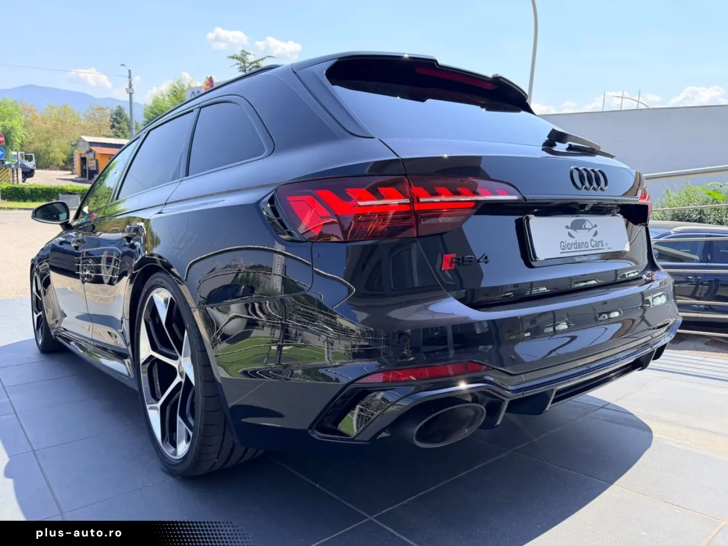 AUDI RS 4 Avant Performance
