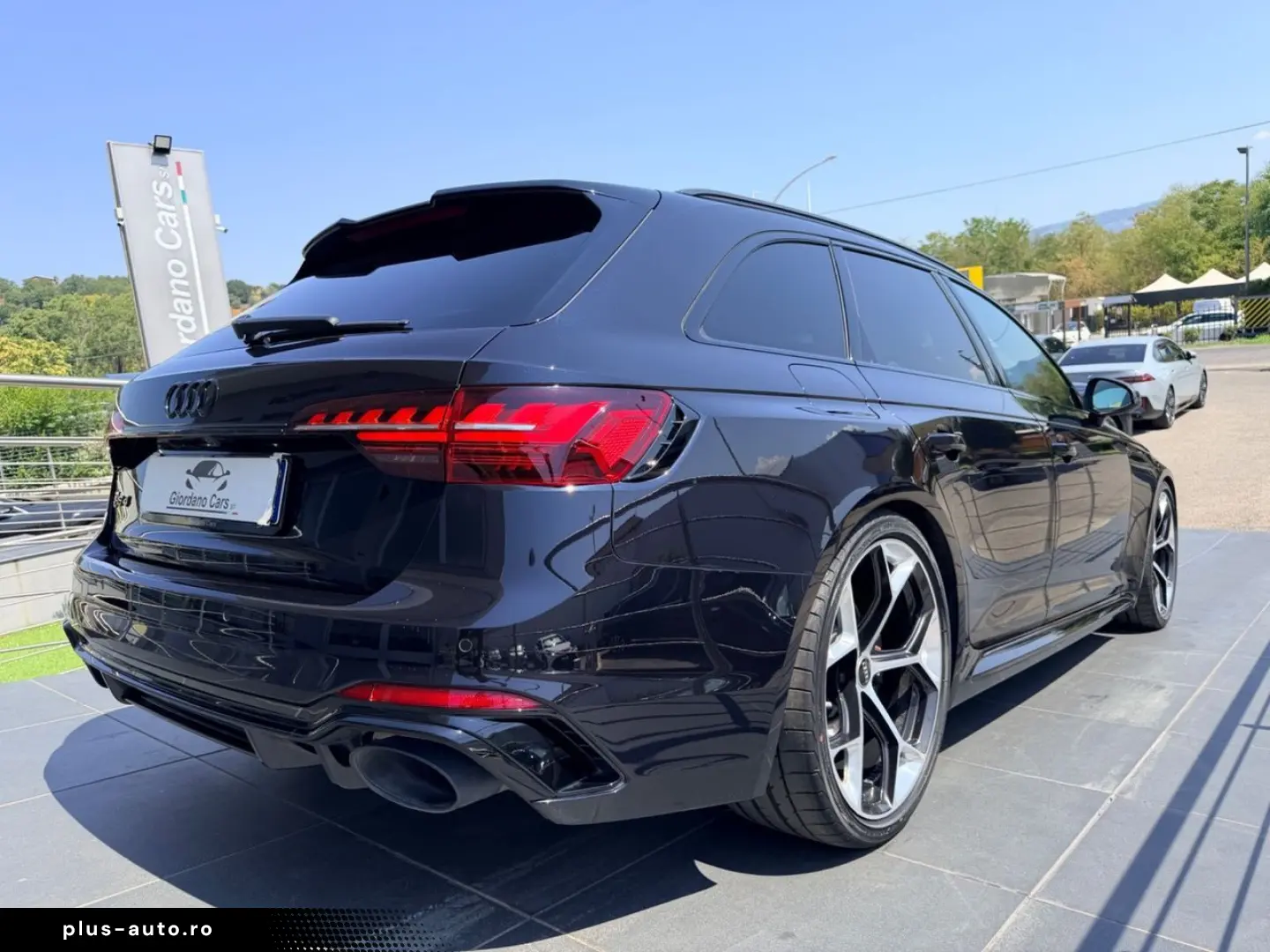 AUDI RS 4 Avant Performance