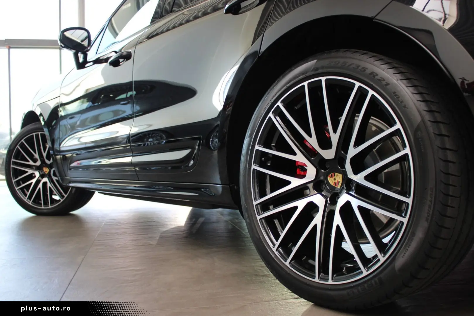 PORSCHE MACAN GTS SPORT-DESIGN