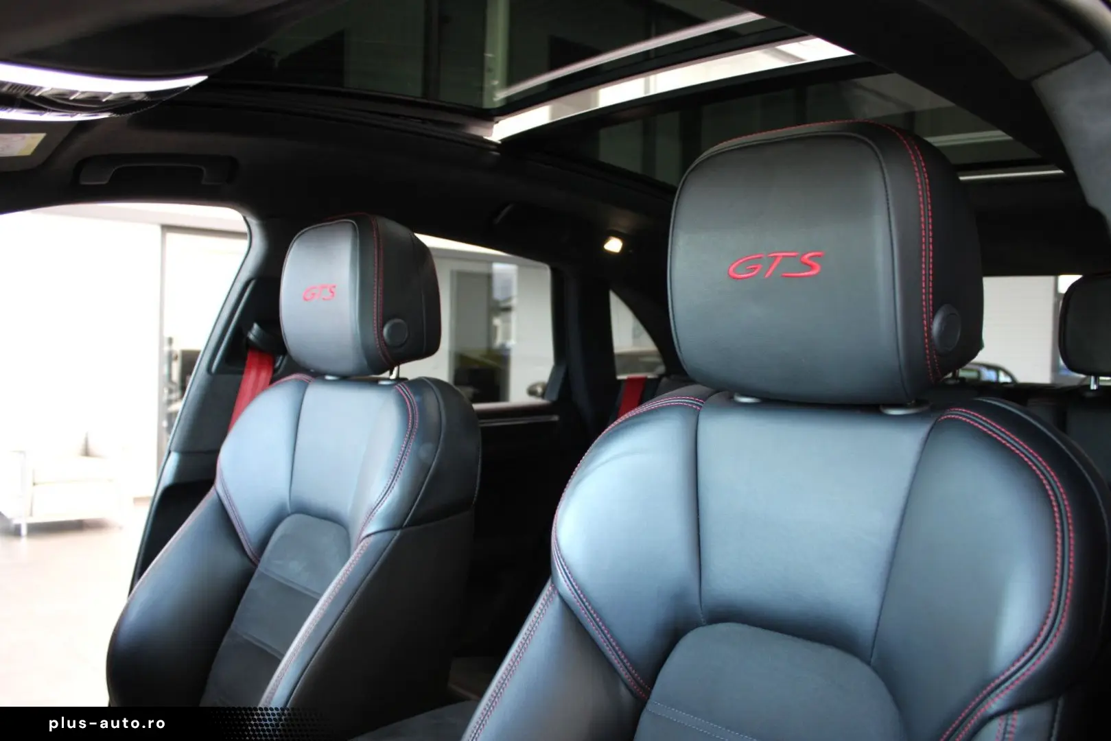 PORSCHE MACAN GTS SPORT-DESIGN