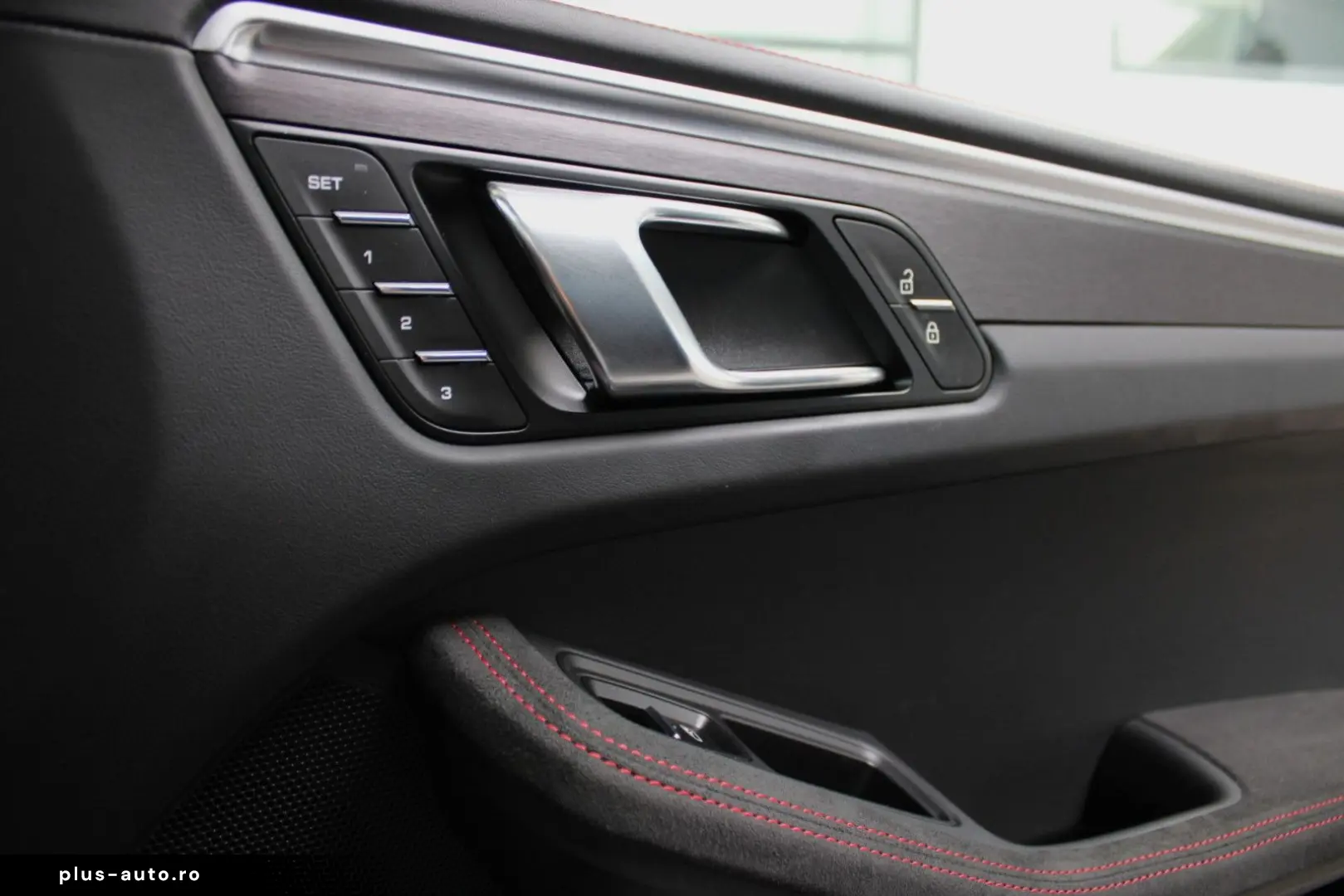 PORSCHE MACAN GTS SPORT-DESIGN