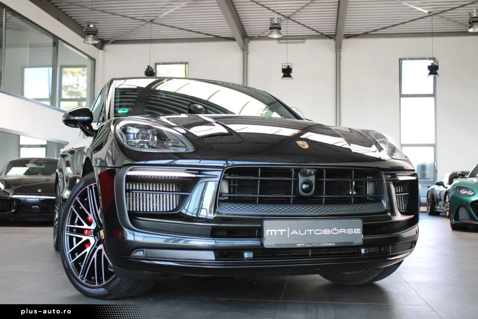 PORSCHE MACAN GTS SPORT-DESIGN