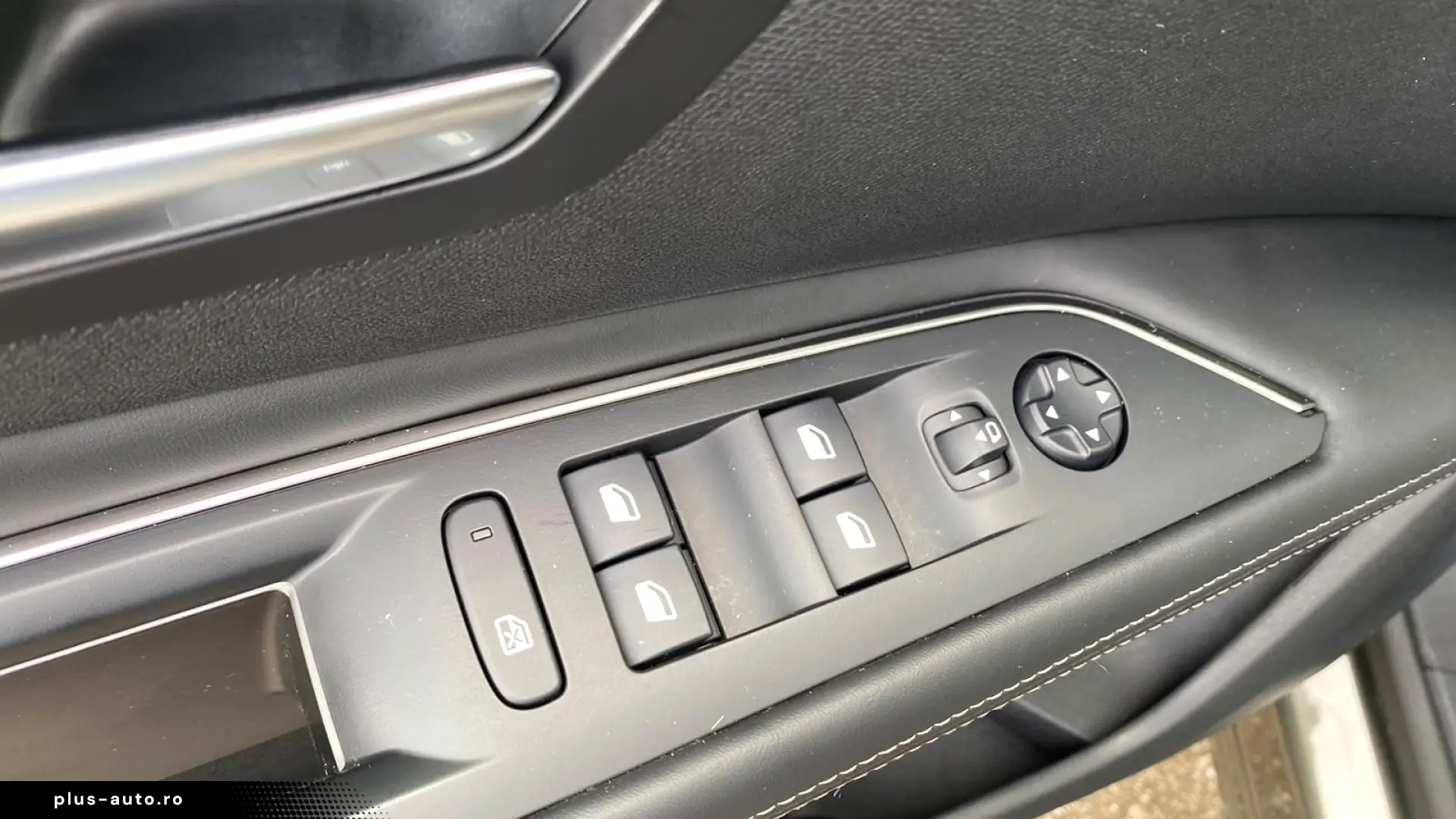 Peugeot 3008 1.2i 130CP Rate Avans 0