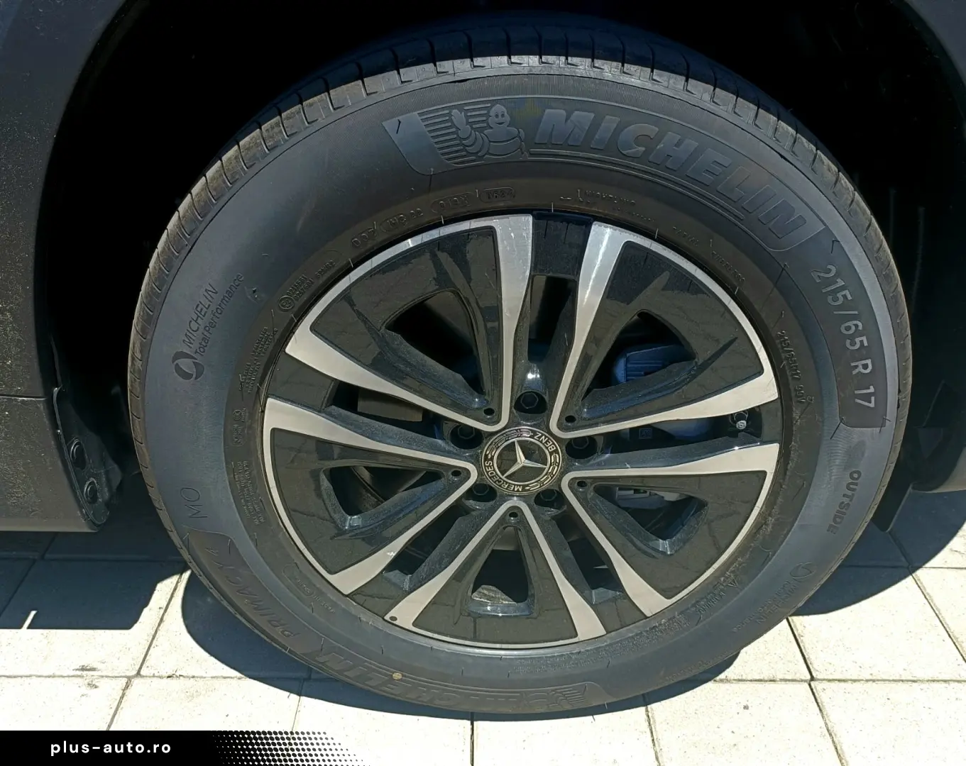 Mercedes-Benz GLB 200