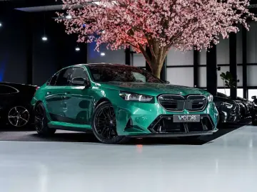 BMW M5 G90   727 CP • V8 PHEV • M DRIVE PRO