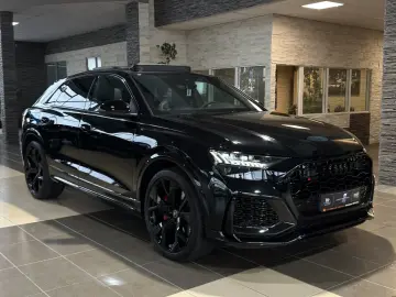 Audi RS Q8 quattro   V8 BITURBO PANO • MATRIX LED