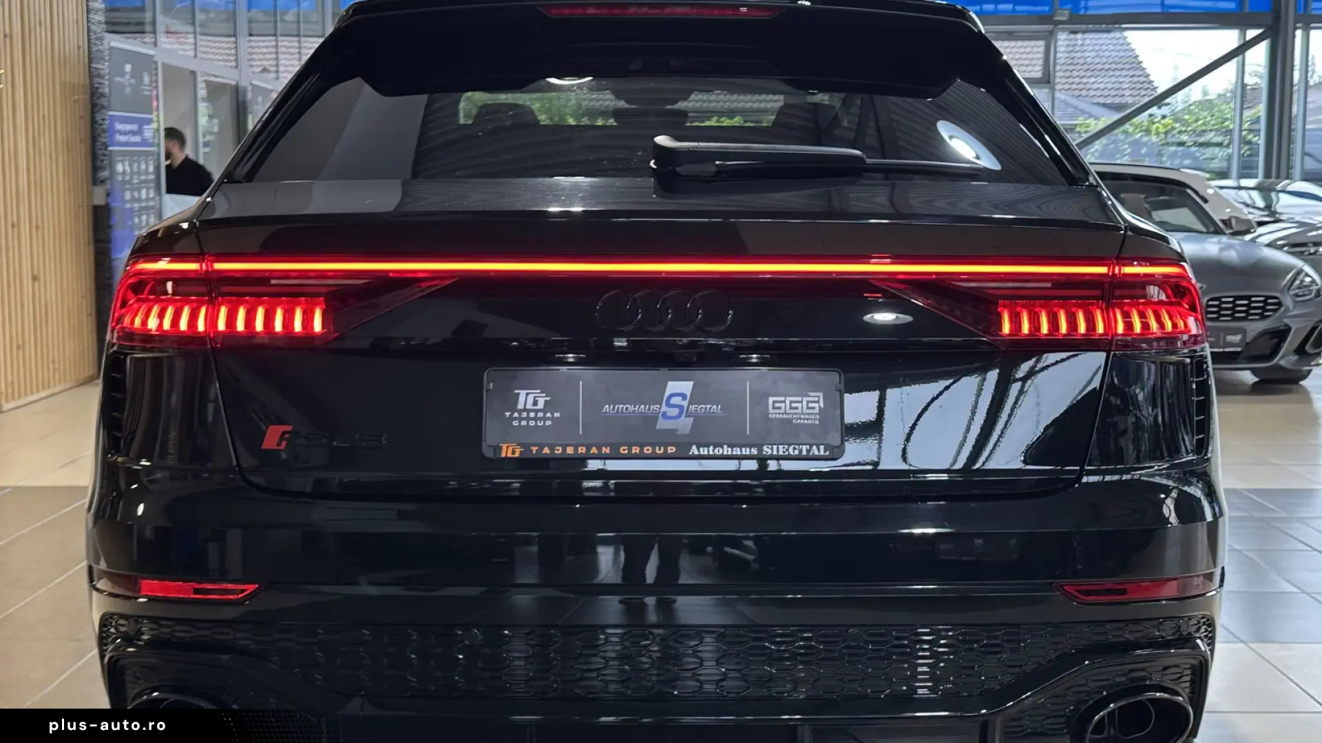 Audi RS Q8 quattro   V8 BITURBO PANO • MATRIX LED