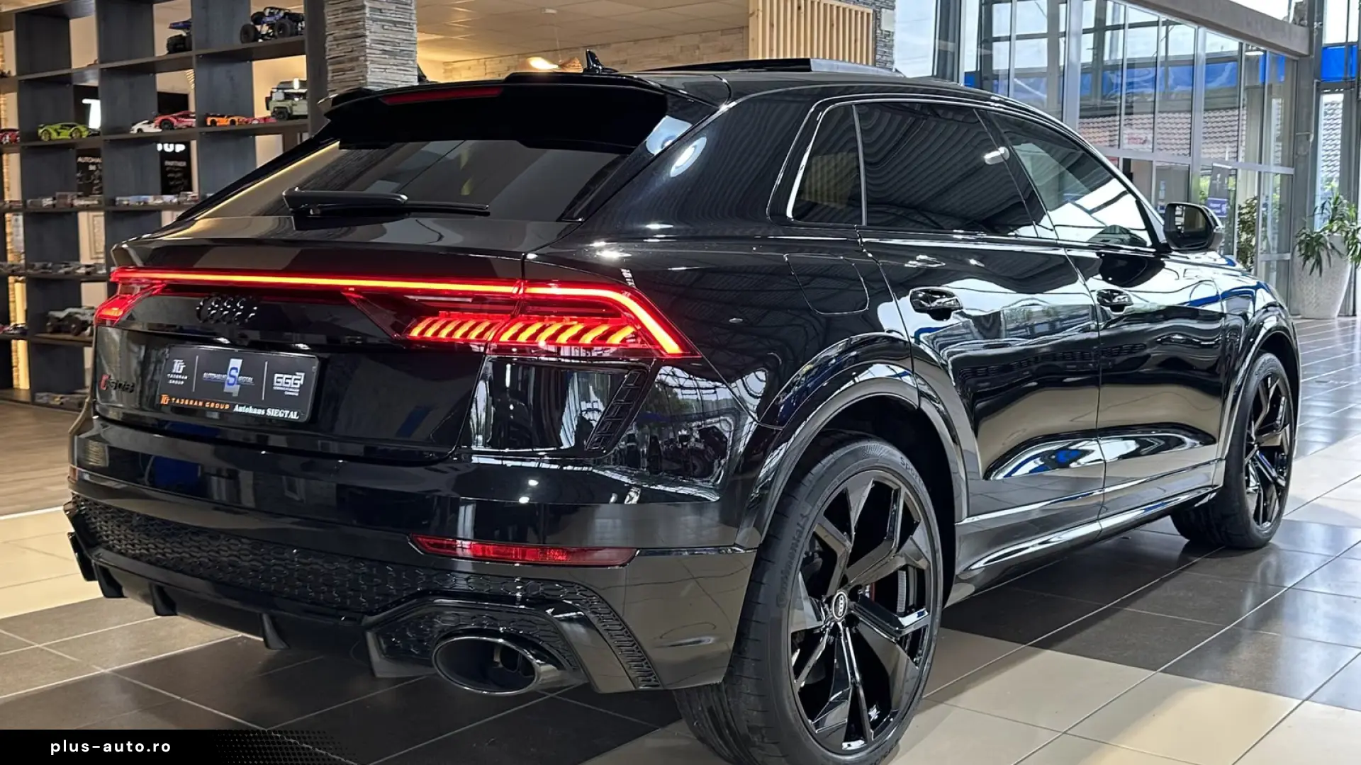 Audi RS Q8 quattro   V8 BITURBO PANO • MATRIX LED
