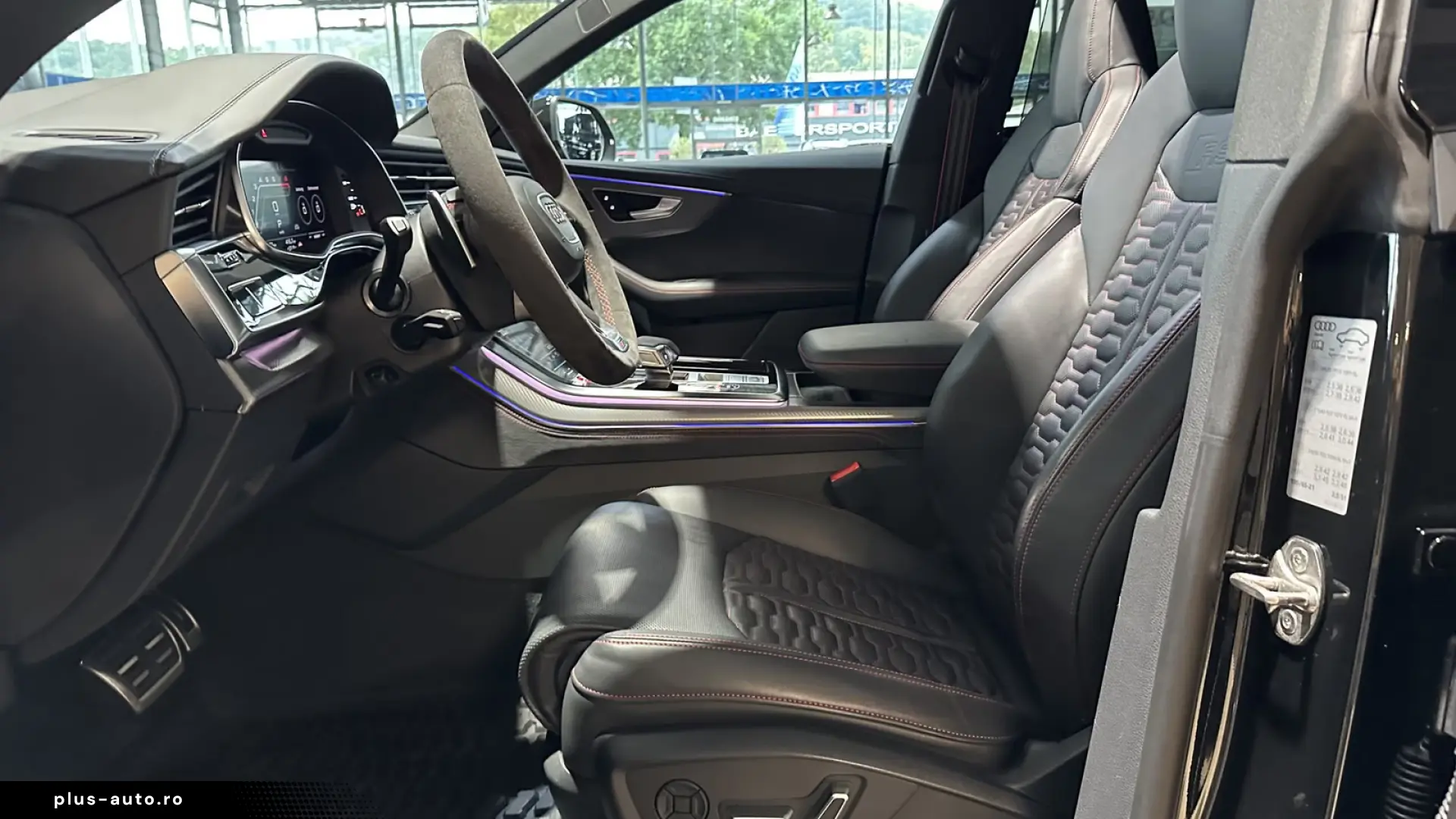 Audi RS Q8 quattro   V8 BITURBO PANO • MATRIX LED