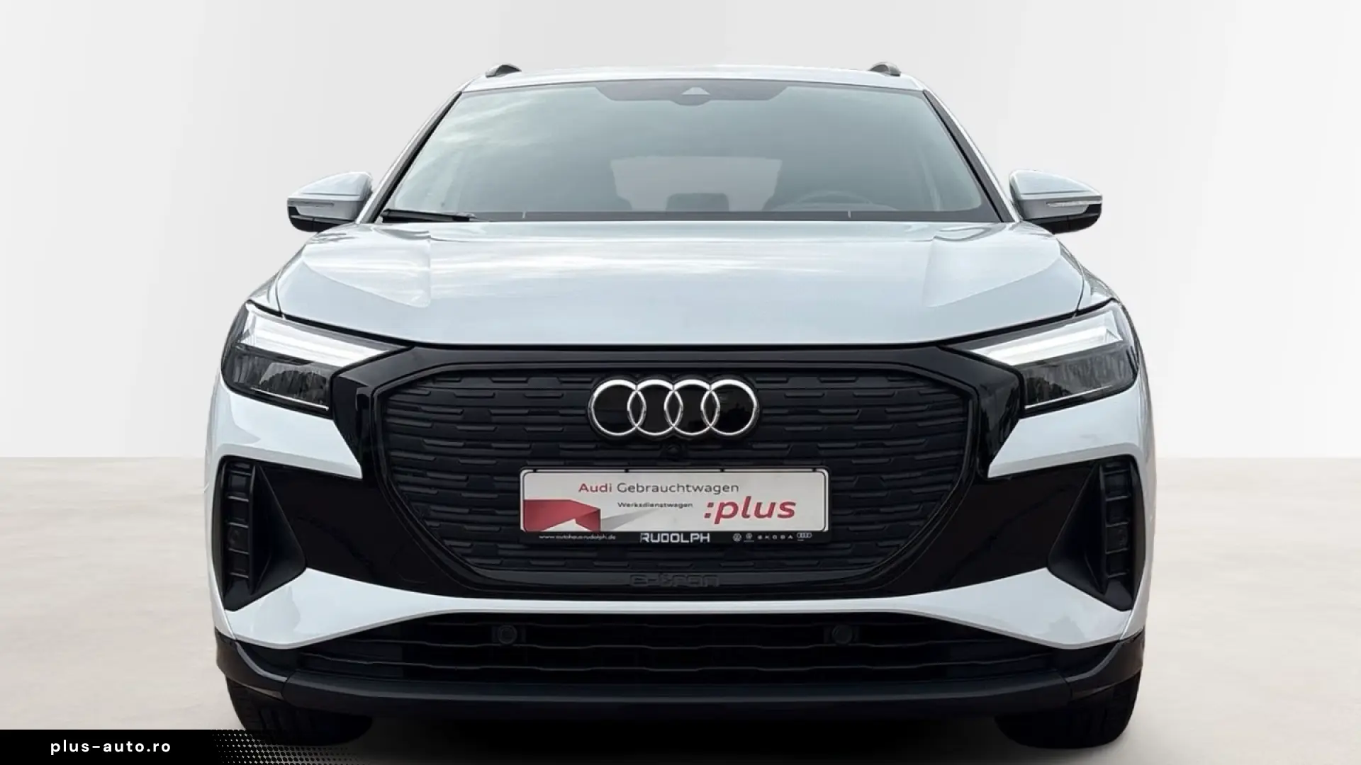 Audi Q4 40 e-tron   ADVANCED • NAVI PLUS
