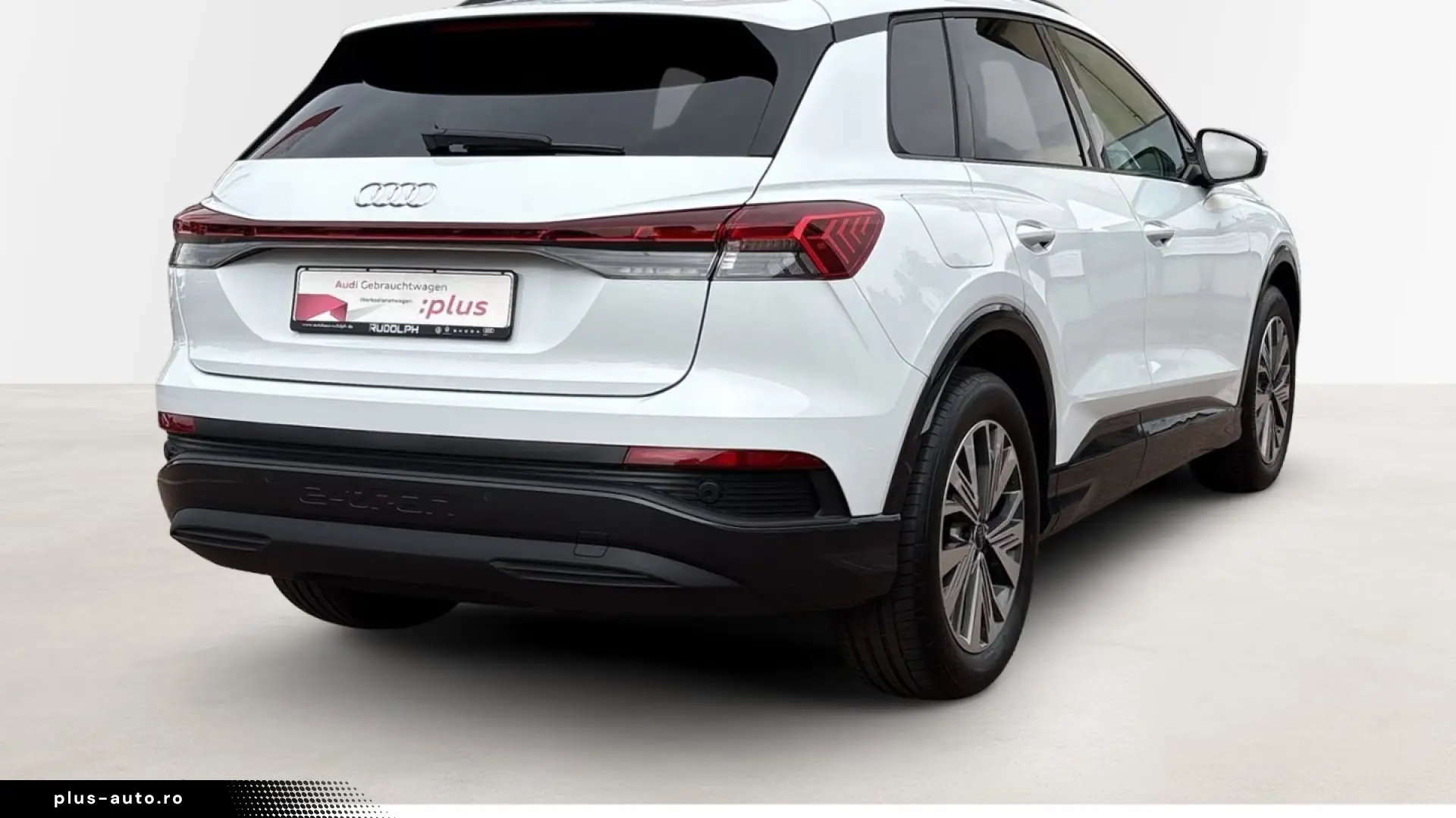 Audi Q4 40 e-tron   ADVANCED • NAVI PLUS